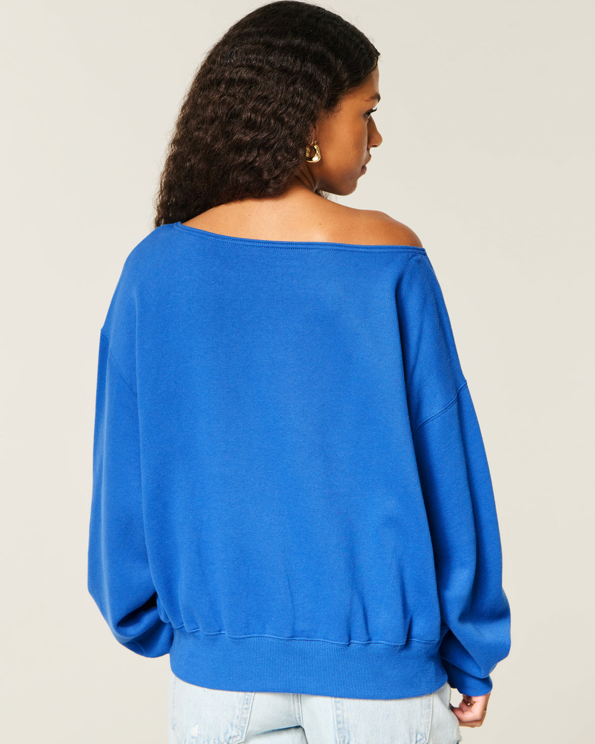 Hollister Hollister Feel Good Off-the-Shoulder Sweatshirt