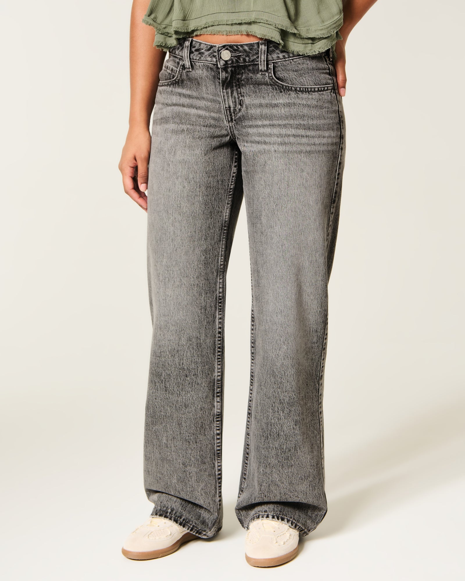 Hollister Curvy Low-Rise Y2K Camo Baggy Jeans