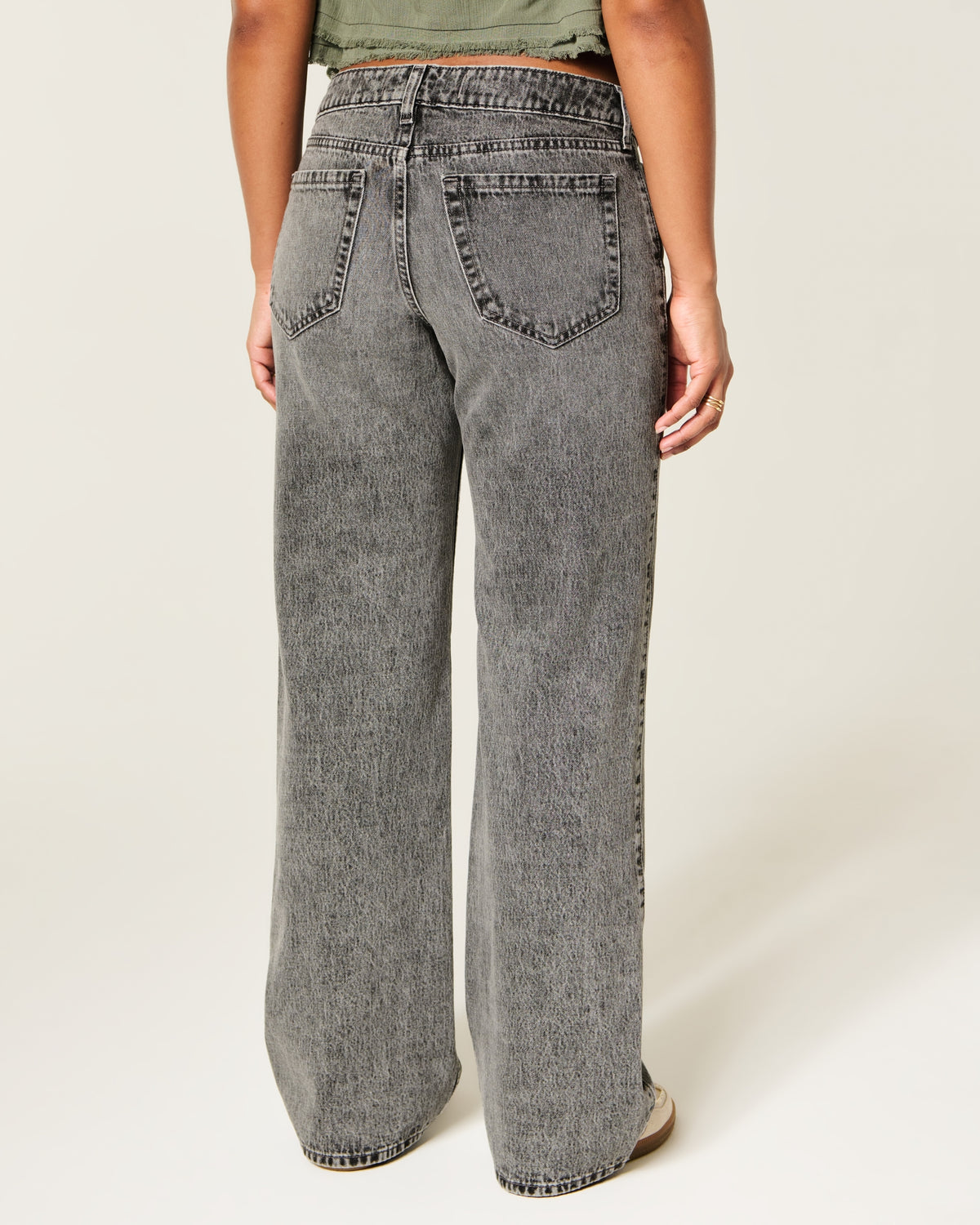 Hollister Curvy Low-Rise Y2K Camo Baggy Jeans