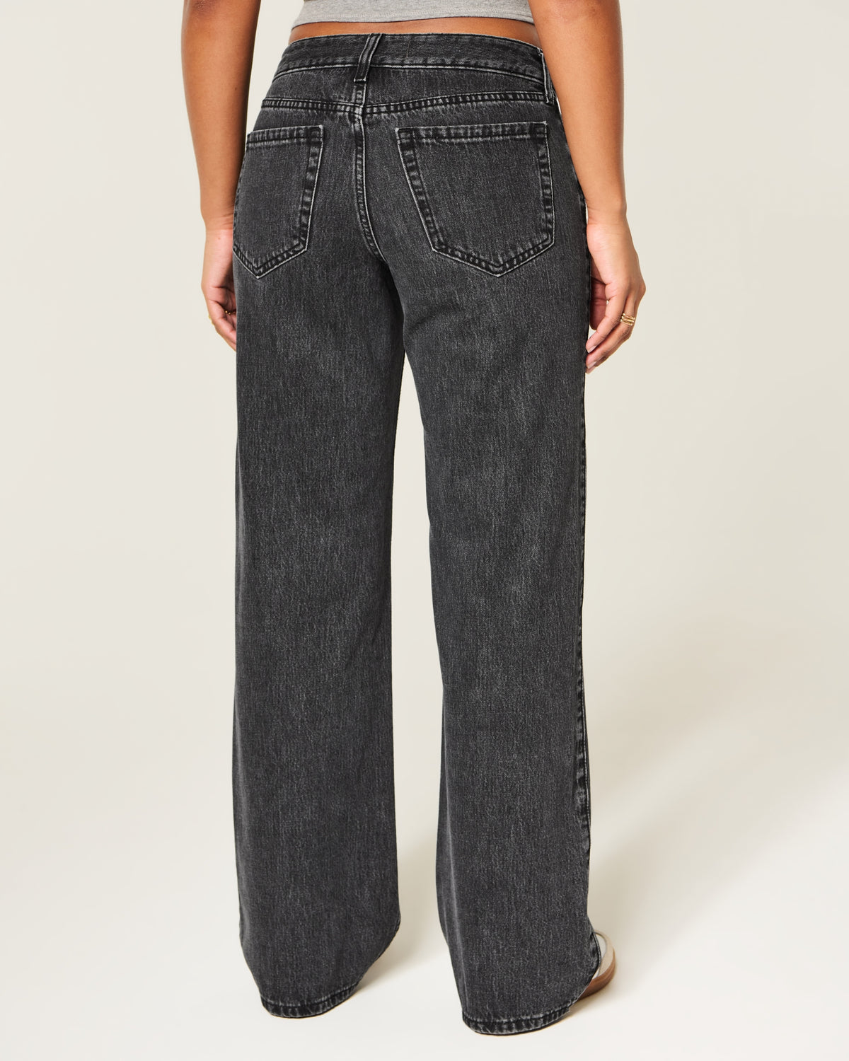 Hollister Curvy Low-Rise Y2K Camo Baggy Jeans