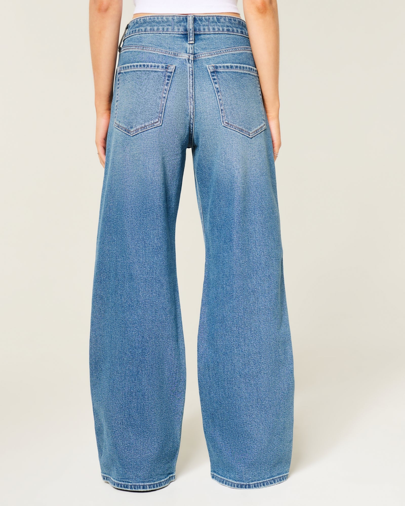 Hollister High-Rise Baggy Jeans