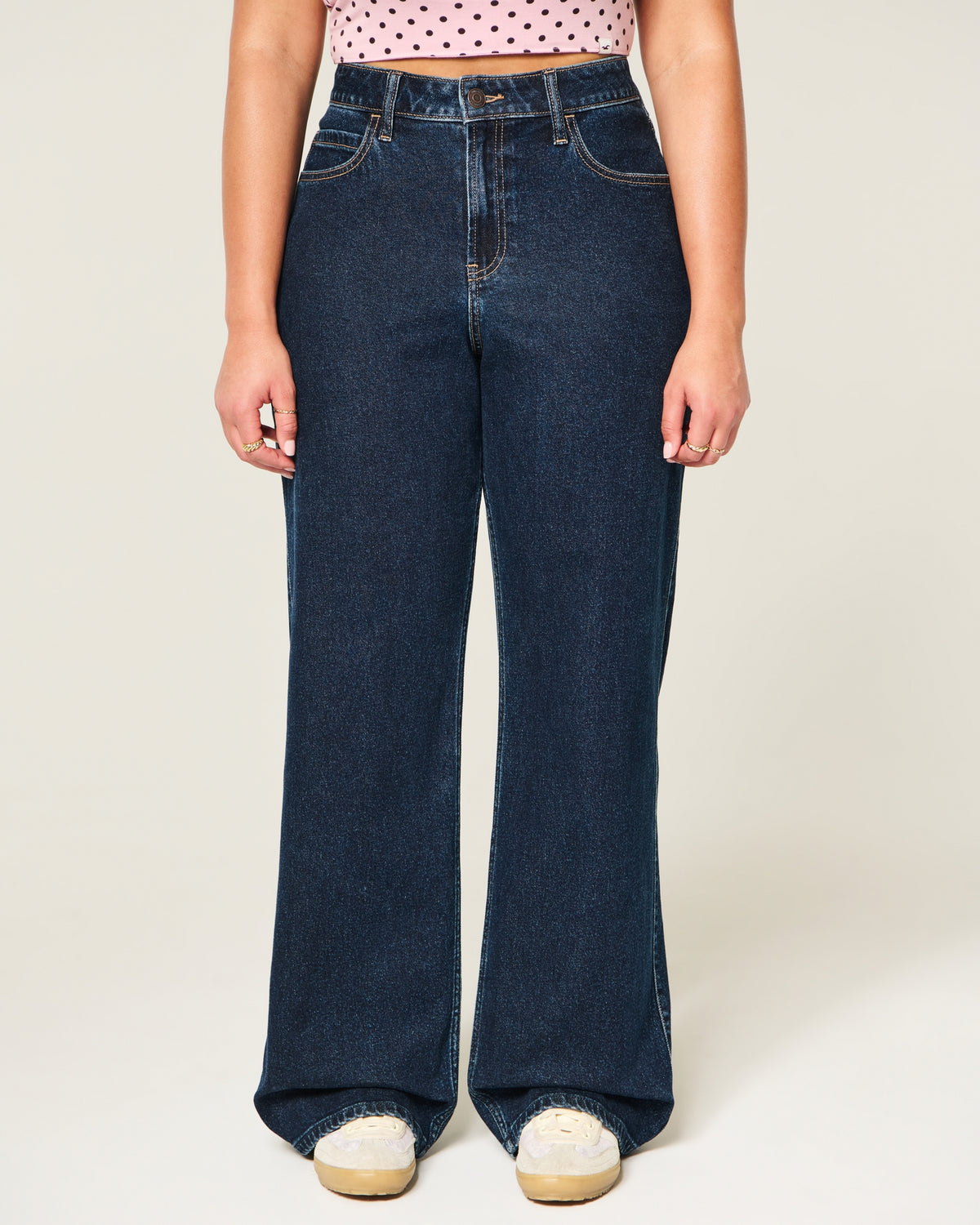 Hollister Curvy High-Rise Baggy Jeans