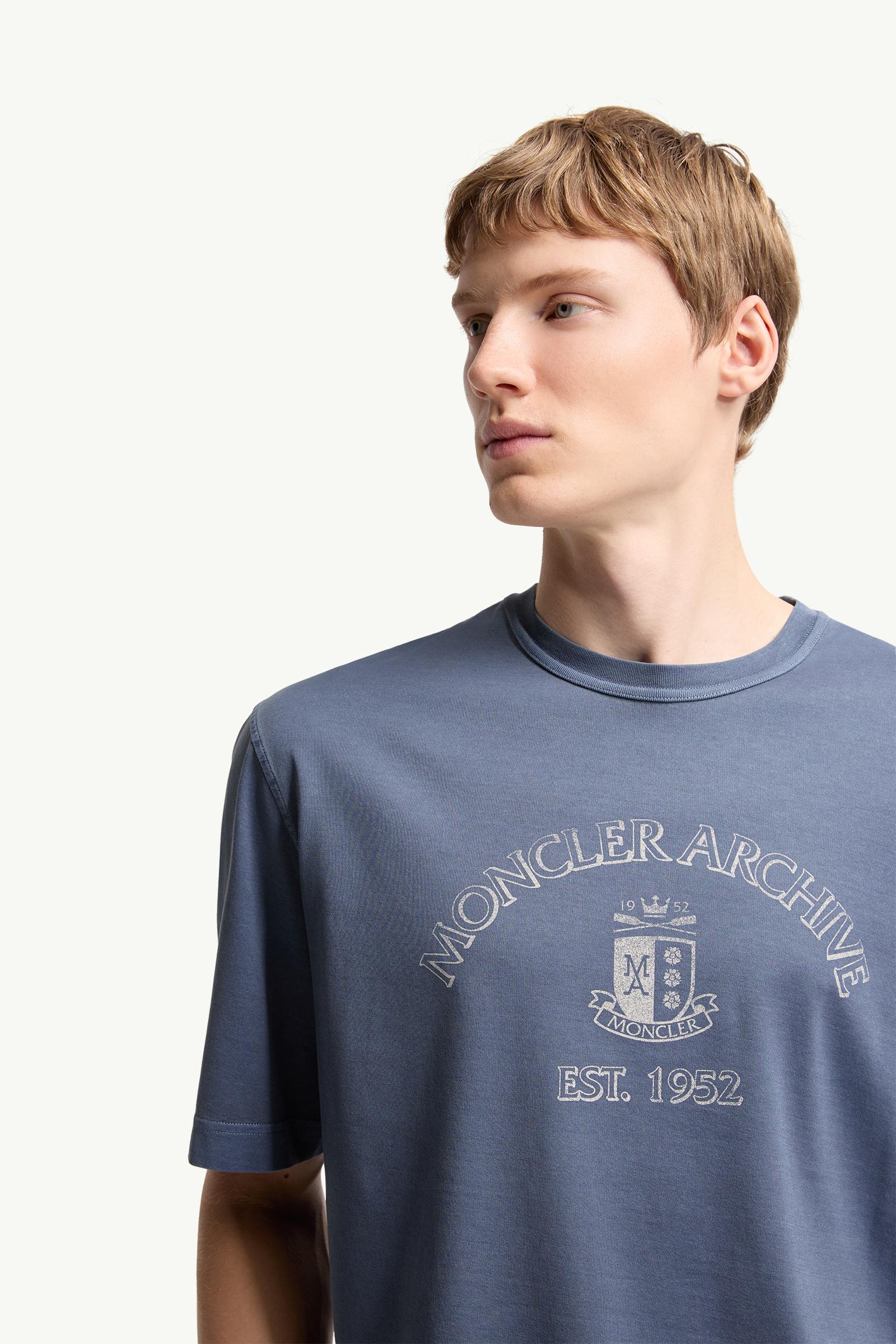 Moncler Logo Print Cotton T-Shirt Cobalt Blue Cobalt Blue
