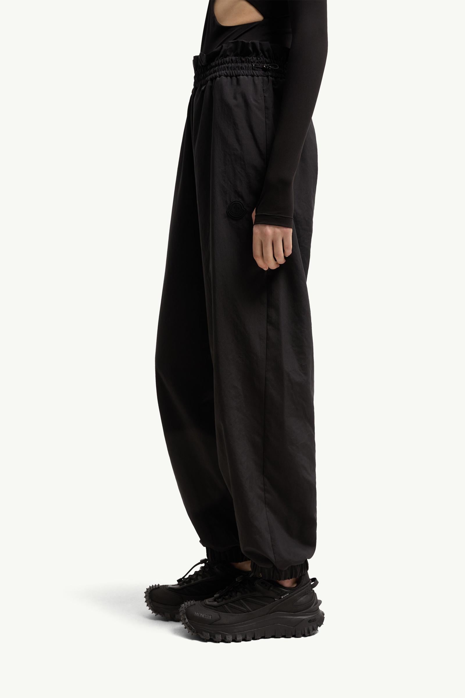 Moncler Logo Sweatpants Black Black