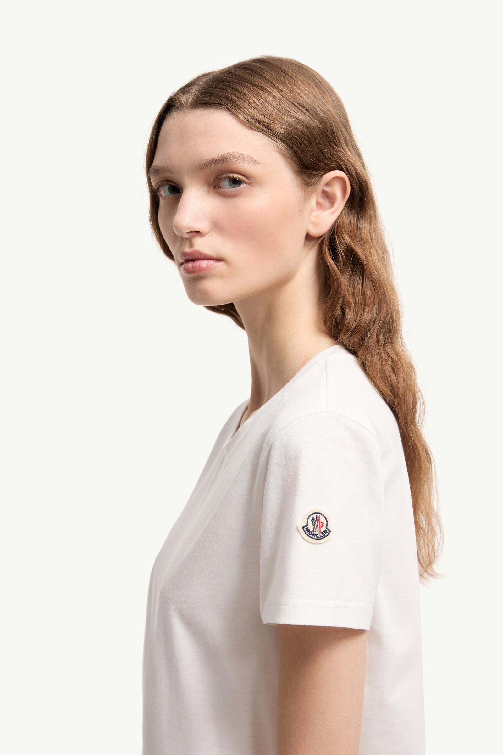 Moncler Logo Patch Cotton Jersey T-Shirt Off White Off White