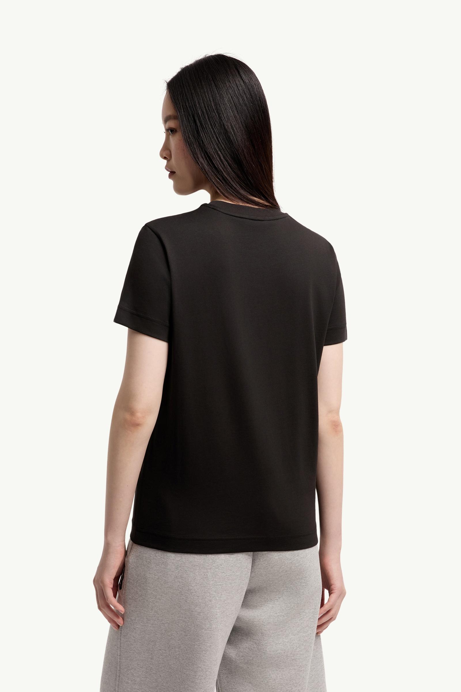 Moncler Logo Patch Cotton T-Shirt Black Black