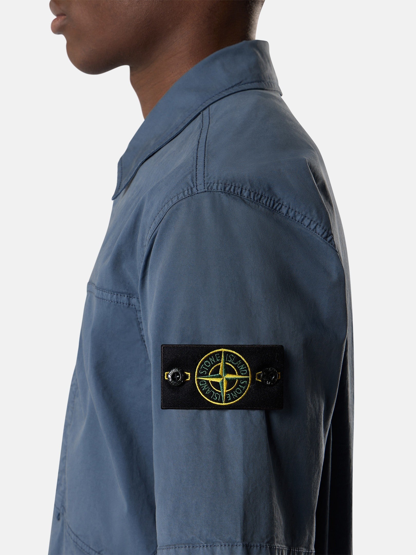 Stone Island Comfort-Fit Short-Sleeve Shirt with Chest Pockets 1200037