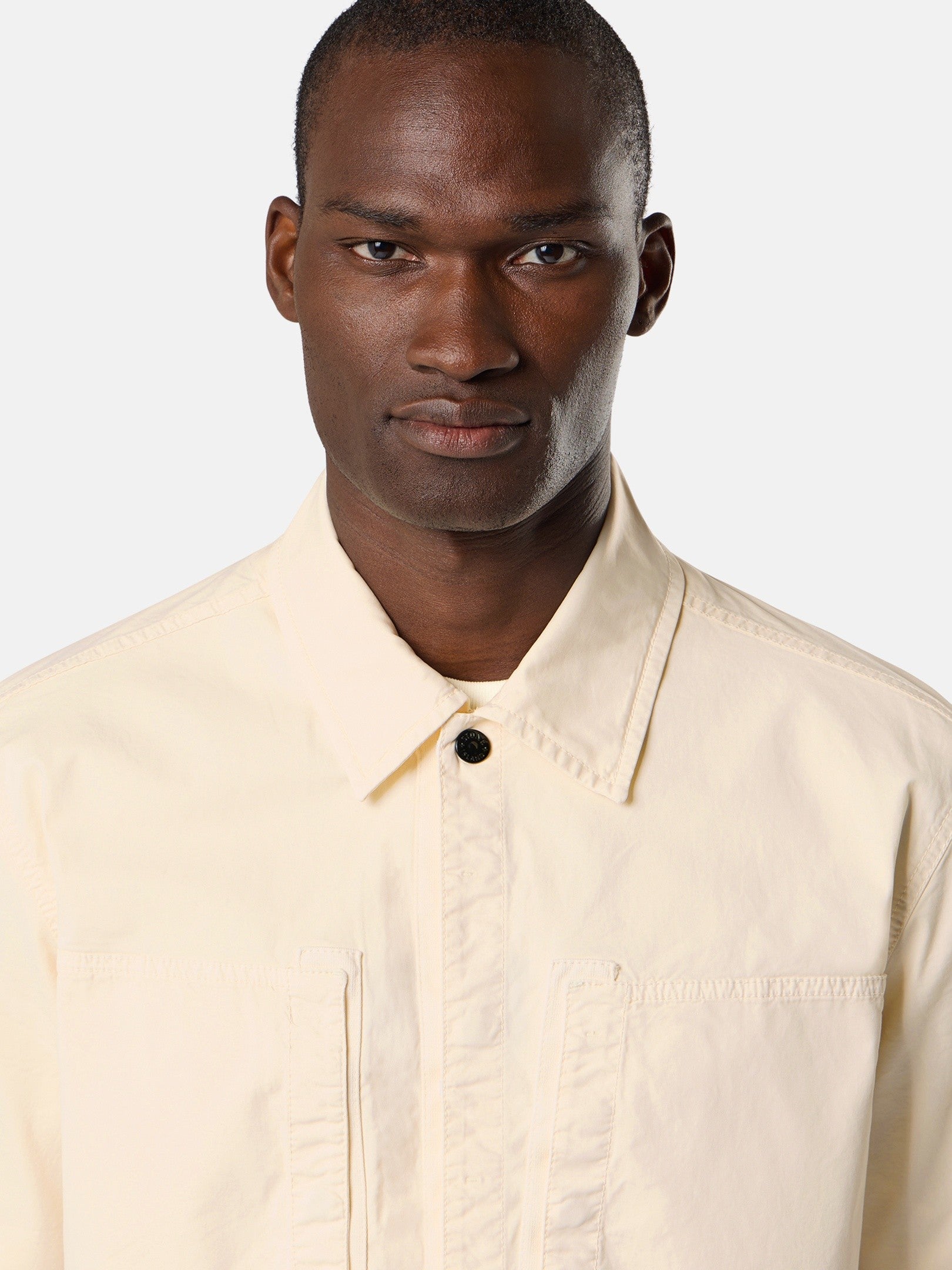 Stone Island Comfort-Fit Short-Sleeve Shirt with Chest Pockets 1200037