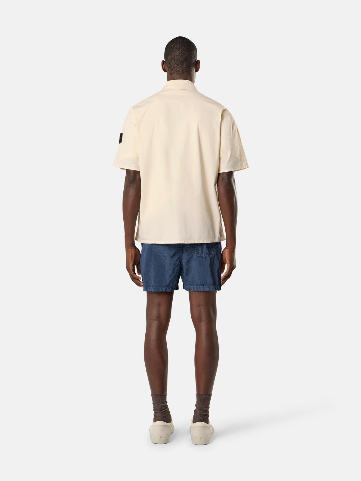 Stone Island Comfort-Fit Short-Sleeve Shirt with Chest Pockets 1200037