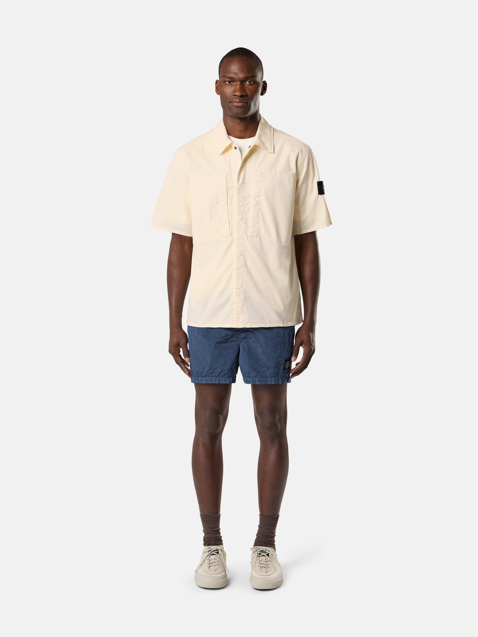 Stone Island Comfort-Fit Short-Sleeve Shirt with Chest Pockets 1200037