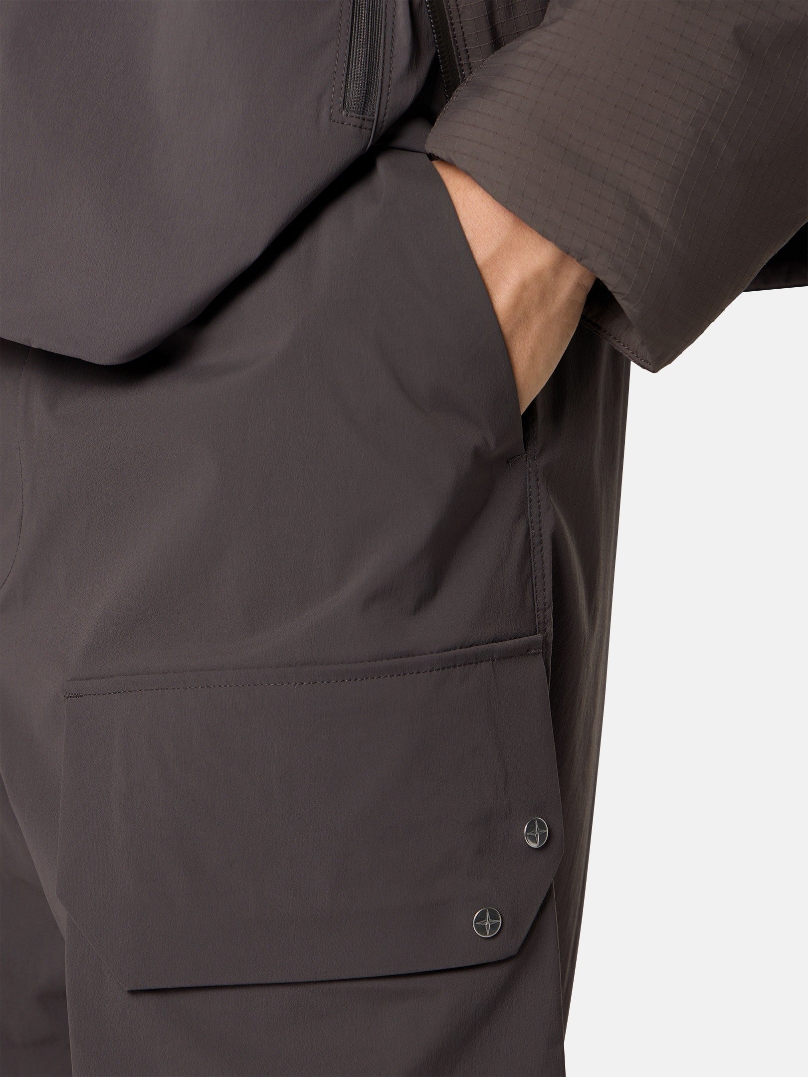 Stone Island Loose-Fit Technical Trousers with Pockets 3100007