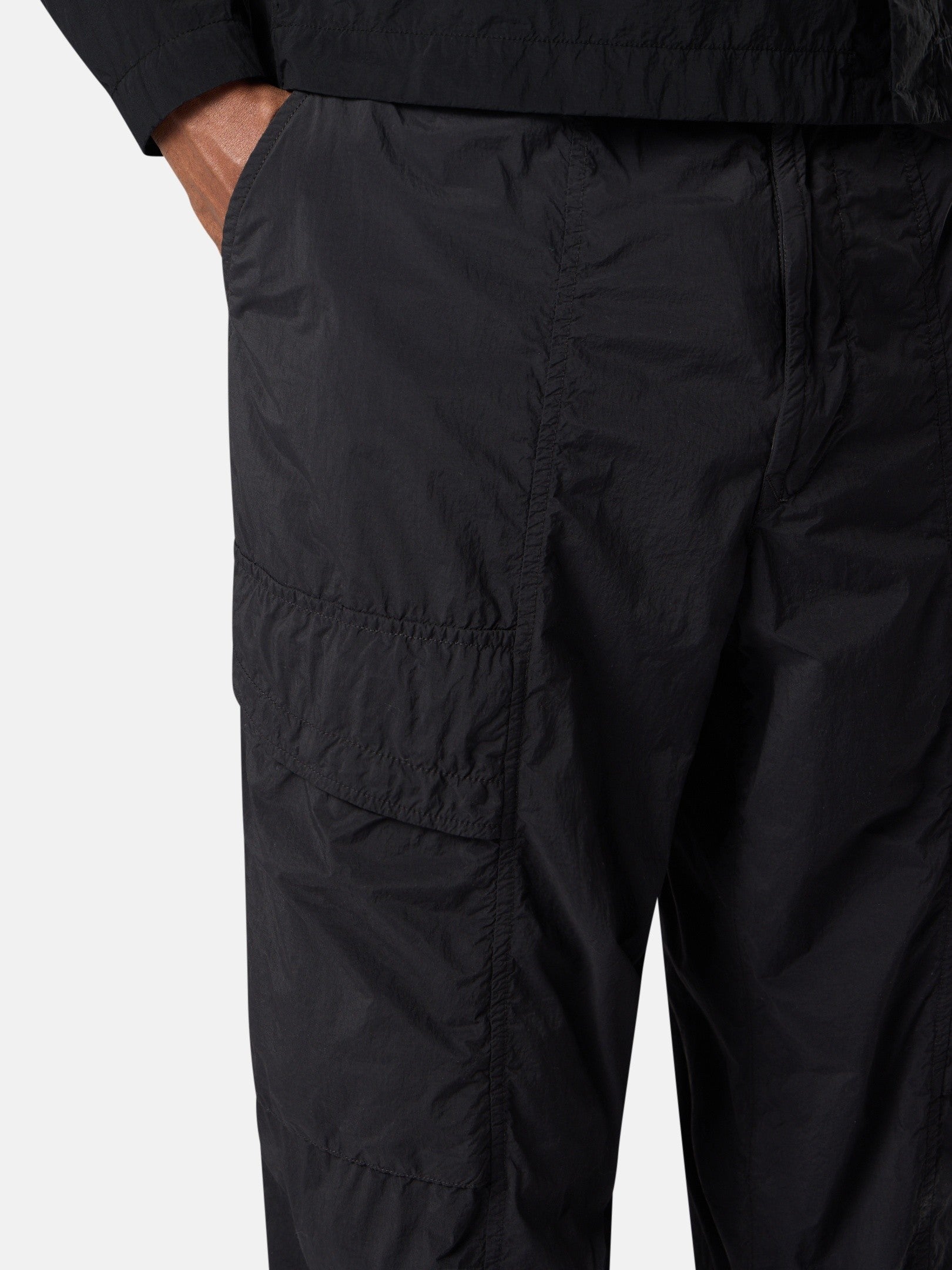 Stone Island Loose-Fit Cargo Trousers with Snap Pockets 3100026