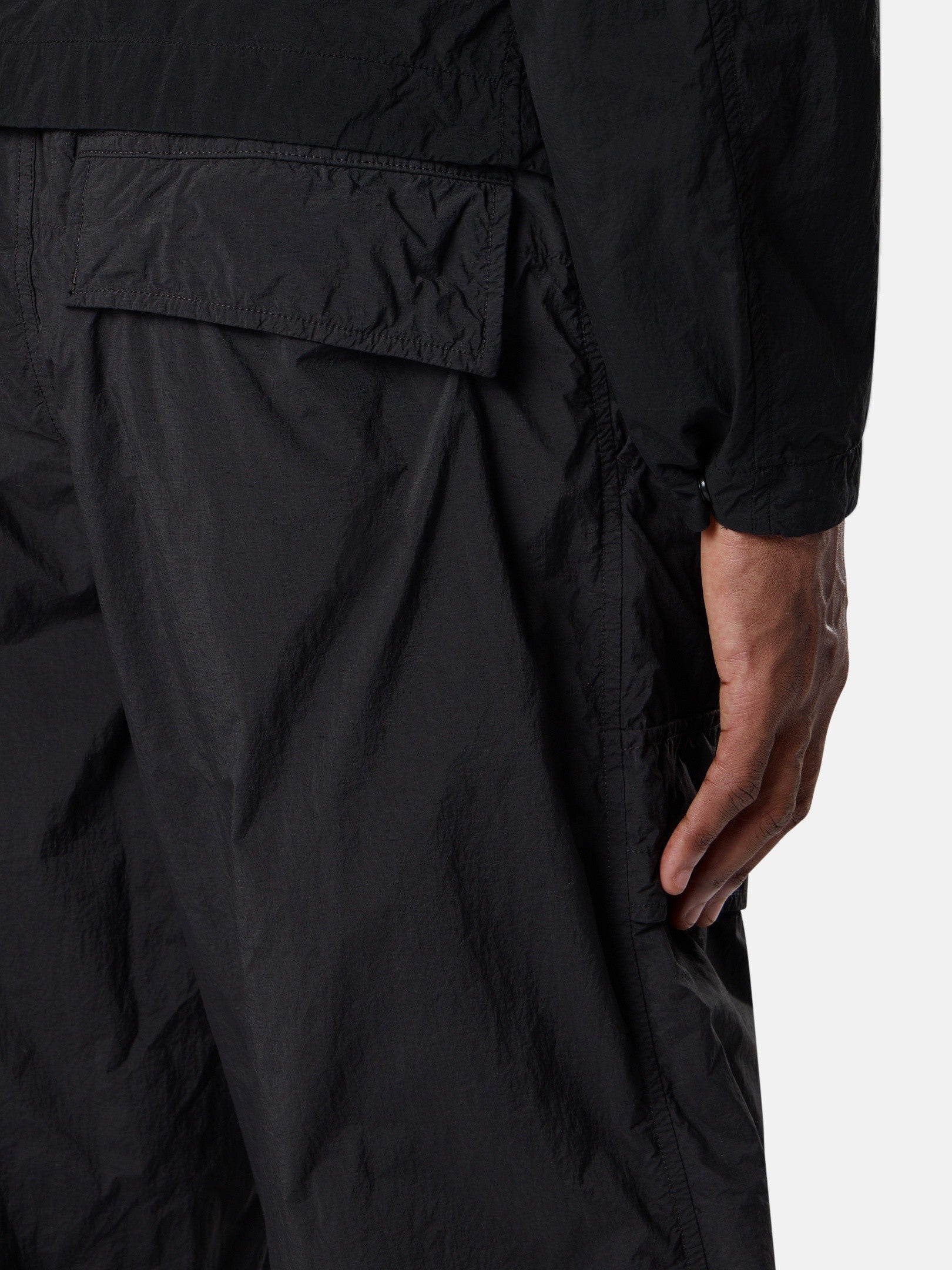 Stone Island Loose-Fit Cargo Trousers with Snap Pockets 3100026
