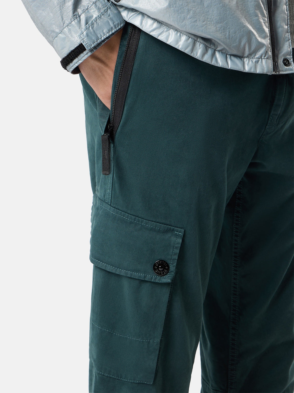 Stone Island Slim-Fit Cargo Trousers with Zip Pockets 3100034