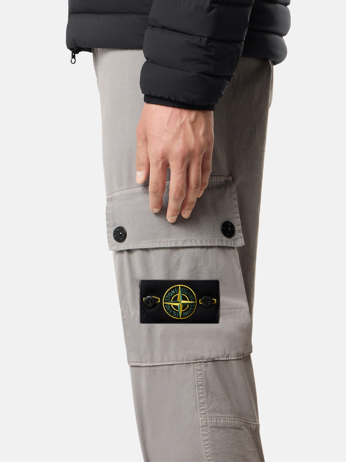 Stone Island Slim-Fit Cargo Trousers with Zip Pockets 3100034