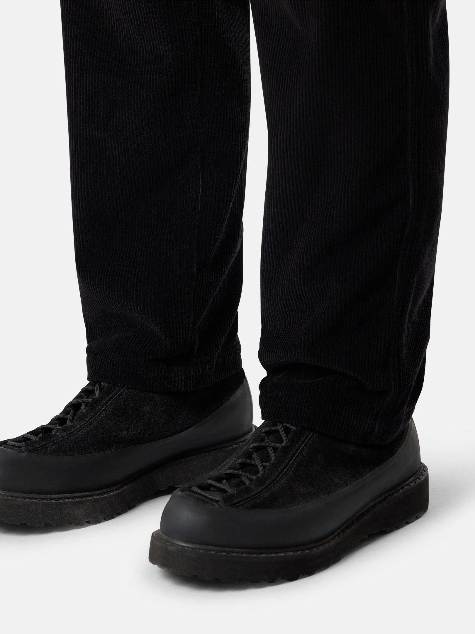 Stone Island Regular-Fit Chino Trousers with Contrast Pocket 3100059
