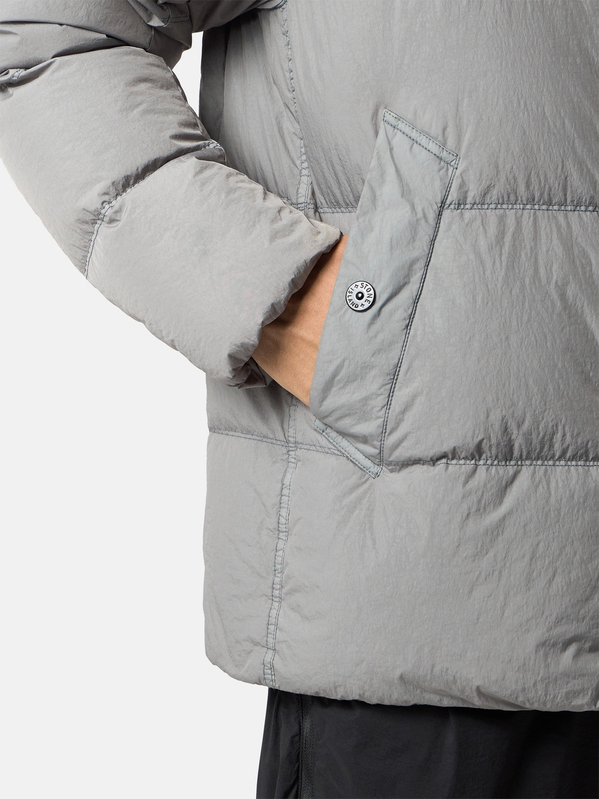 Stone Island Wind-Resistant Down Jacket with Anti-Drop 4100037