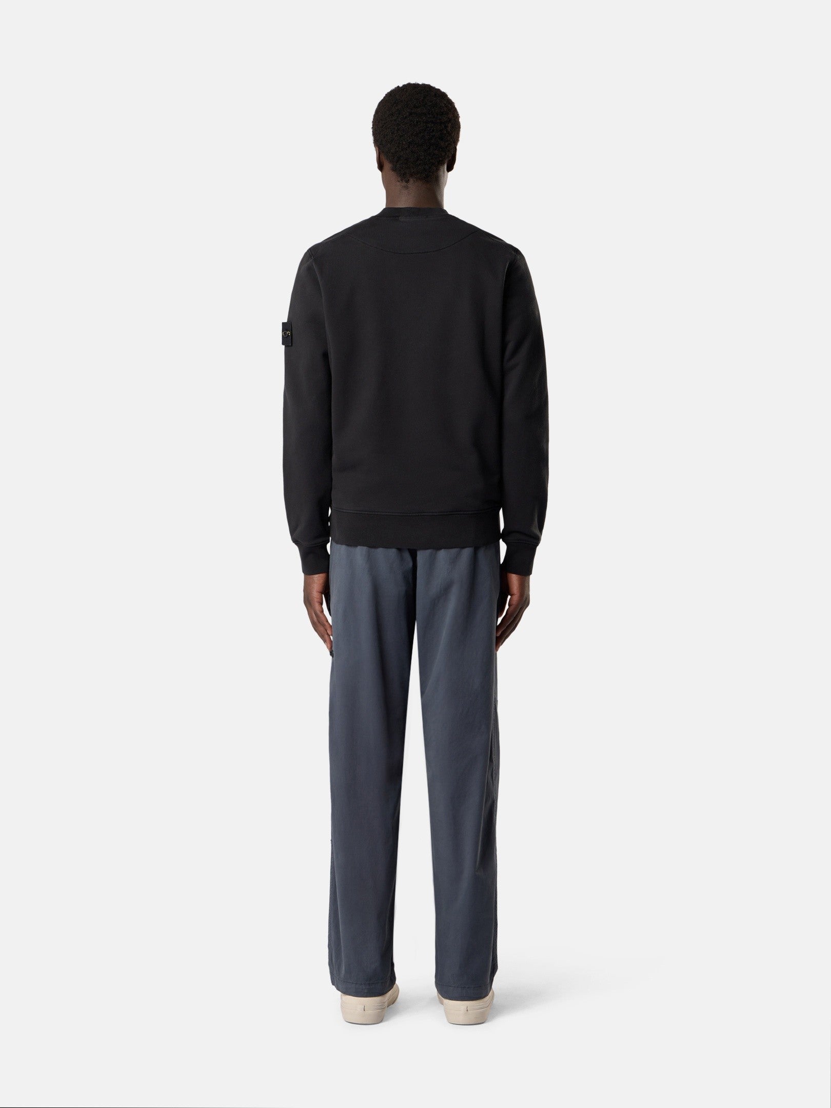 Stone Island Regular-Fit Crewneck Sweatshirt with Raglan Sleeves 6100060
