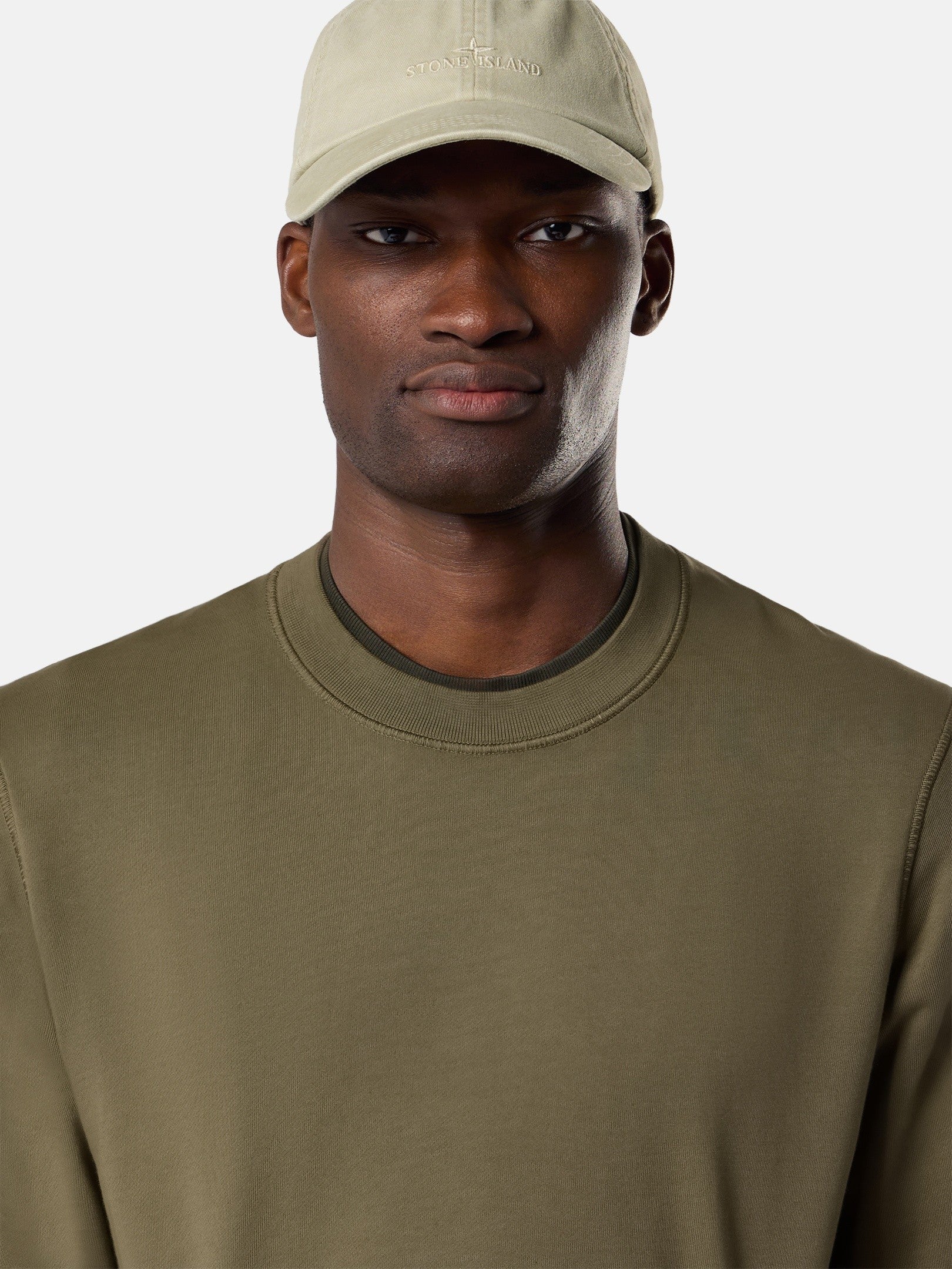 Stone Island Regular-Fit Crewneck Sweatshirt with Raglan Sleeves 6100060