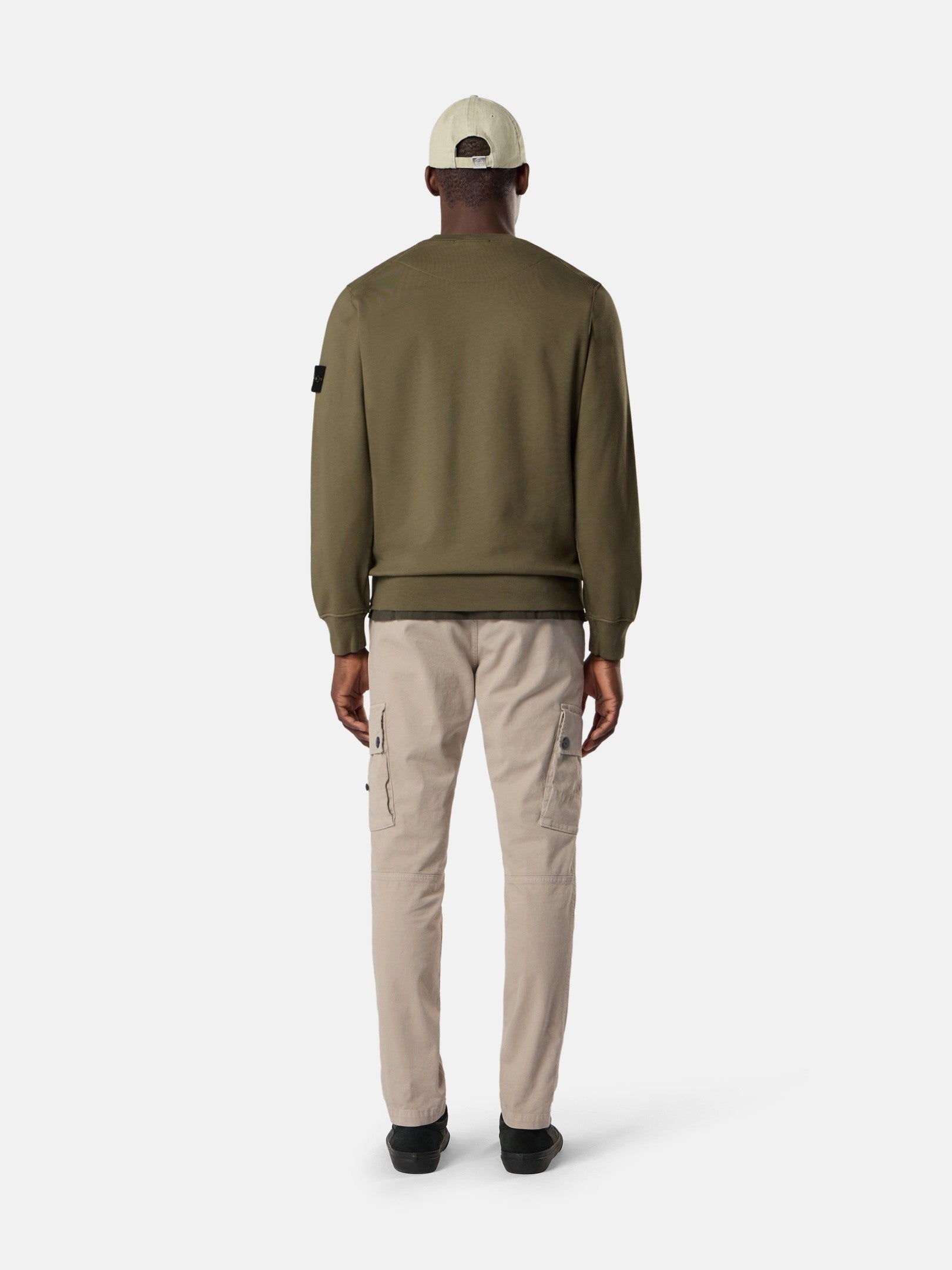 Stone Island Regular-Fit Crewneck Sweatshirt with Raglan Sleeves 6100060