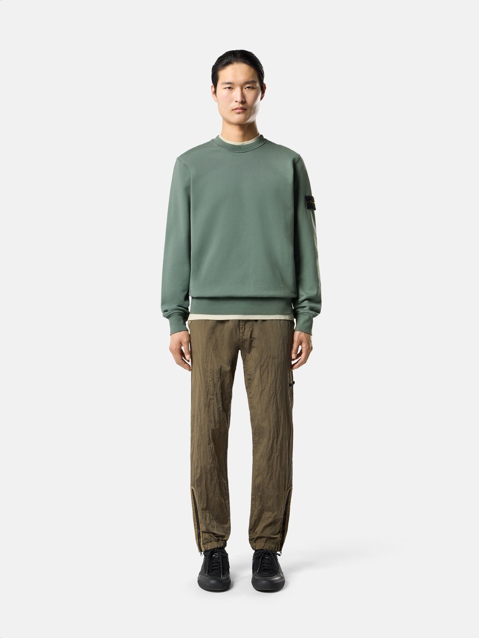 Stone Island Regular-Fit Crewneck Sweatshirt with Raglan Sleeves 6100060