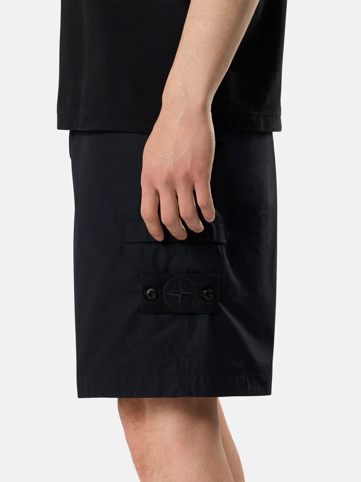 Stone Island Windproof and Breathable Loose-Wide-Leg-Fit Bermuda Shorts L100005
