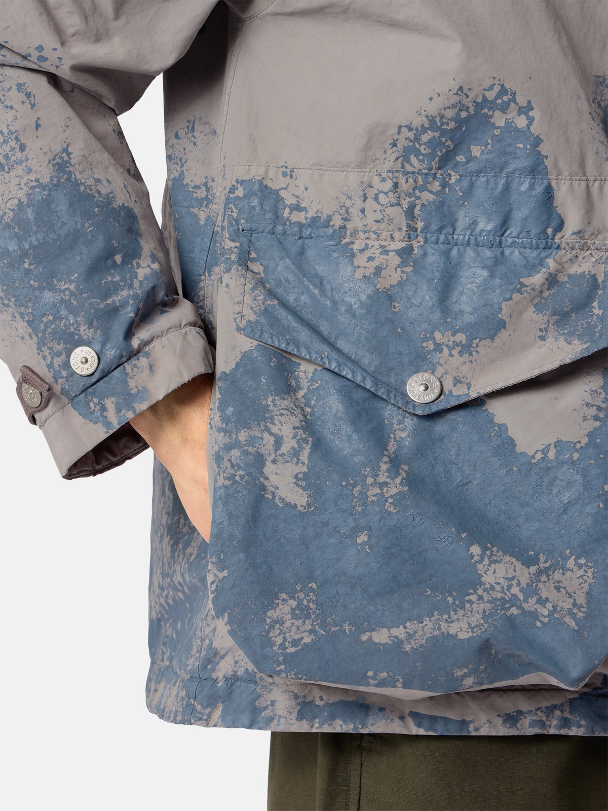 Stone Island Padded Short Parka with Hand-Painted Finish and Anti-Drop Q100031