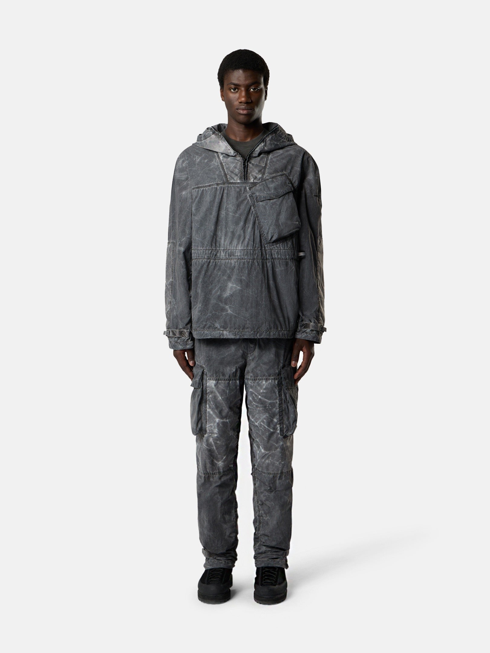 Stone Island Anorak with Anti-Drop Finish Q100035