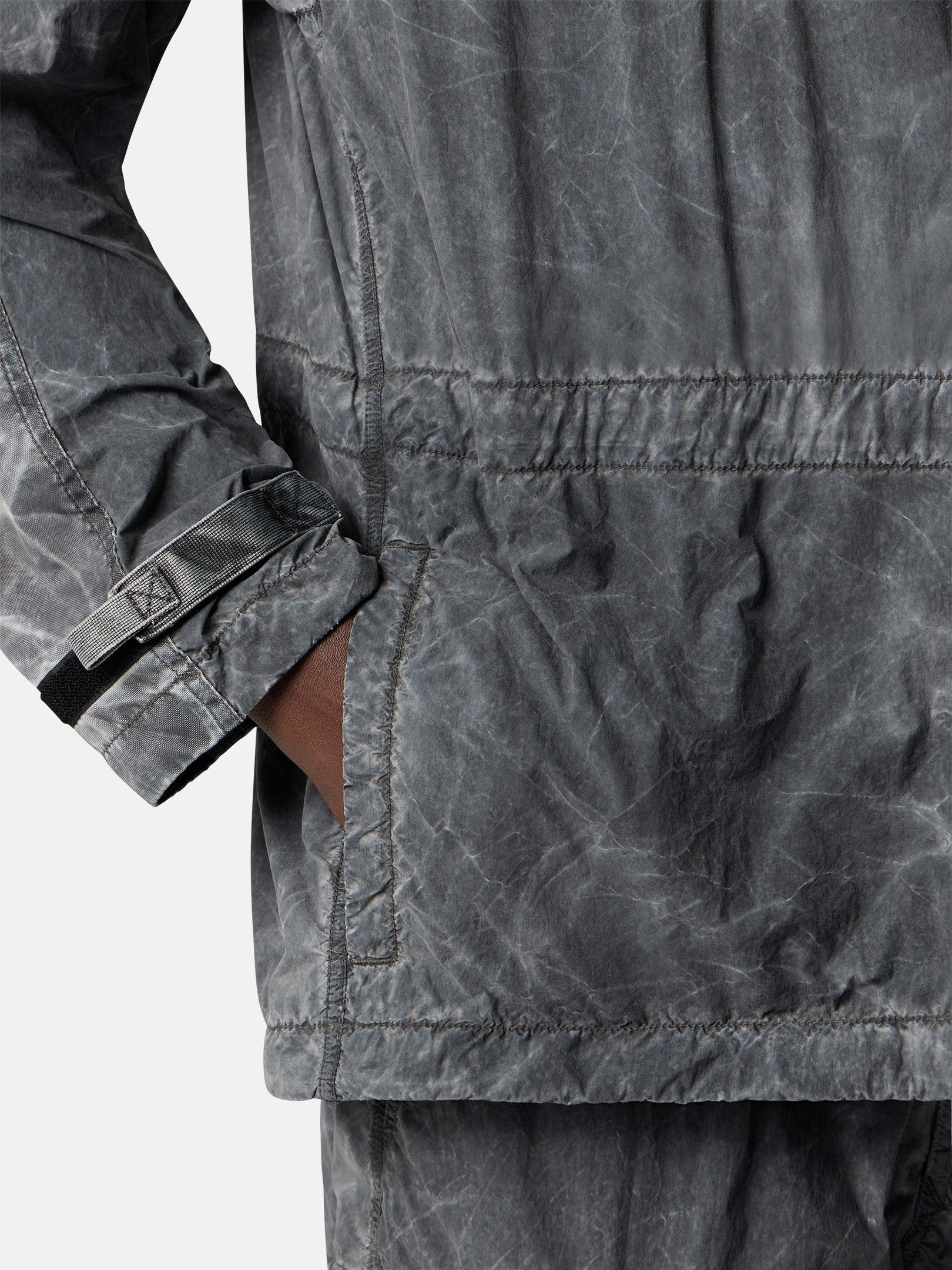 Stone Island Anorak with Anti-Drop Finish Q100035