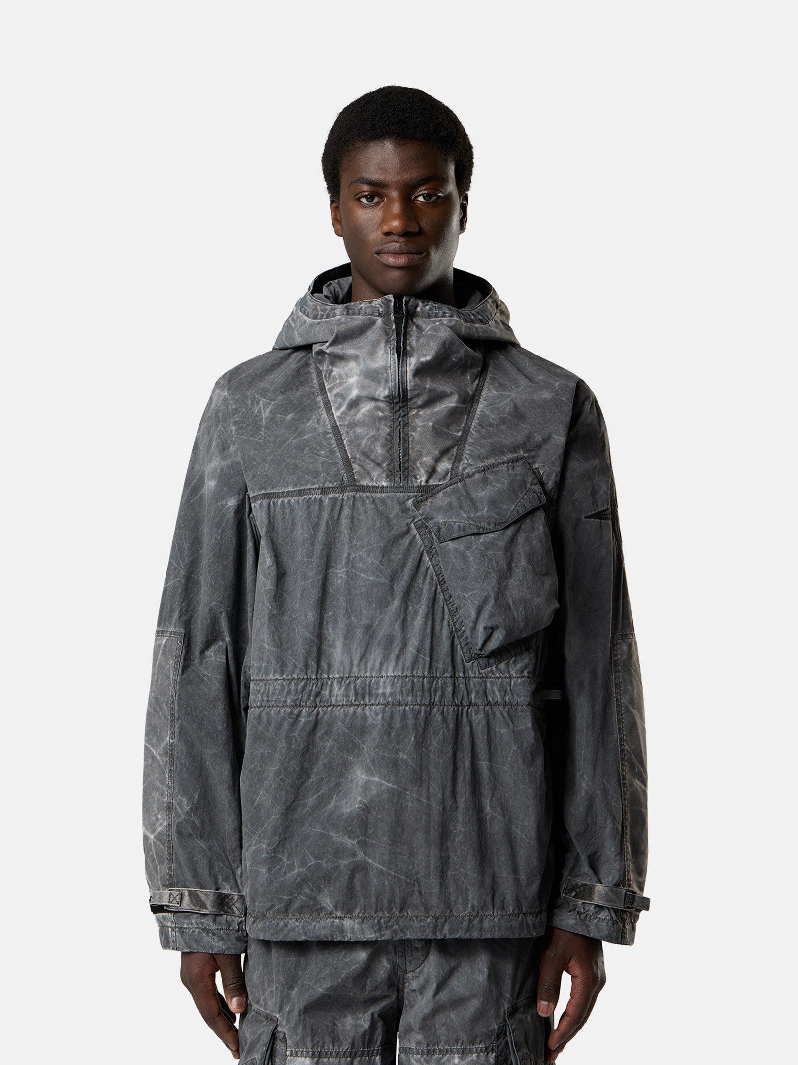 Stone Island Anorak with Anti-Drop Finish Q100035