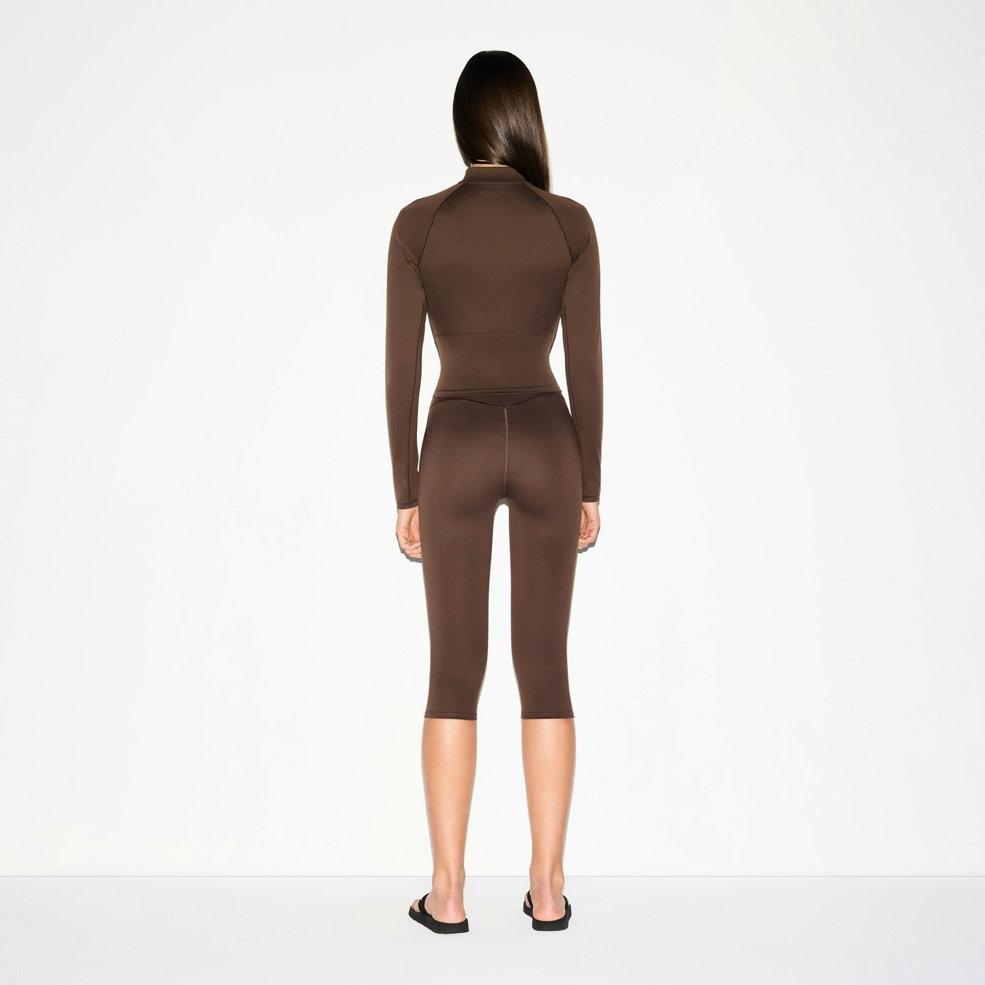 Skims Nikeskims Matte Crop 17" Legging Dark Sepia