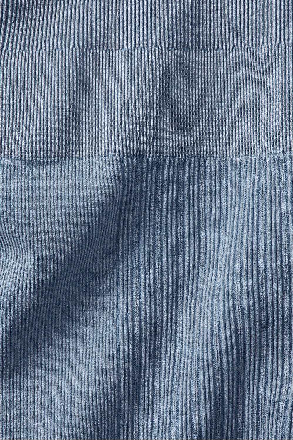 #color_washed-elemental-blue/classic-white