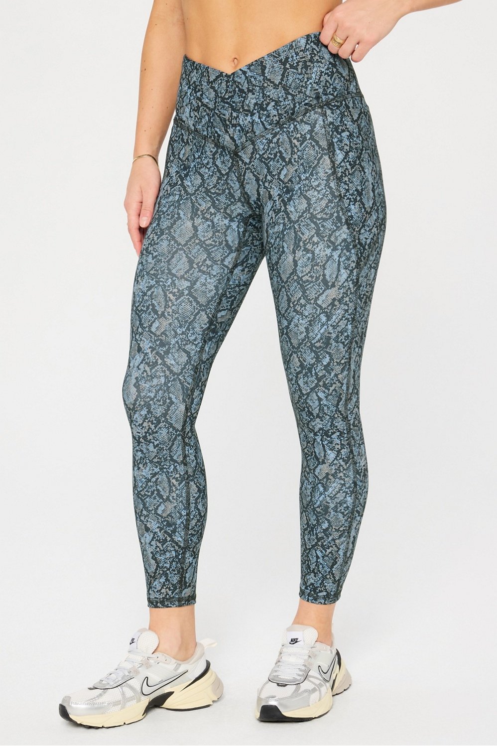 #color_multi-snakeskin