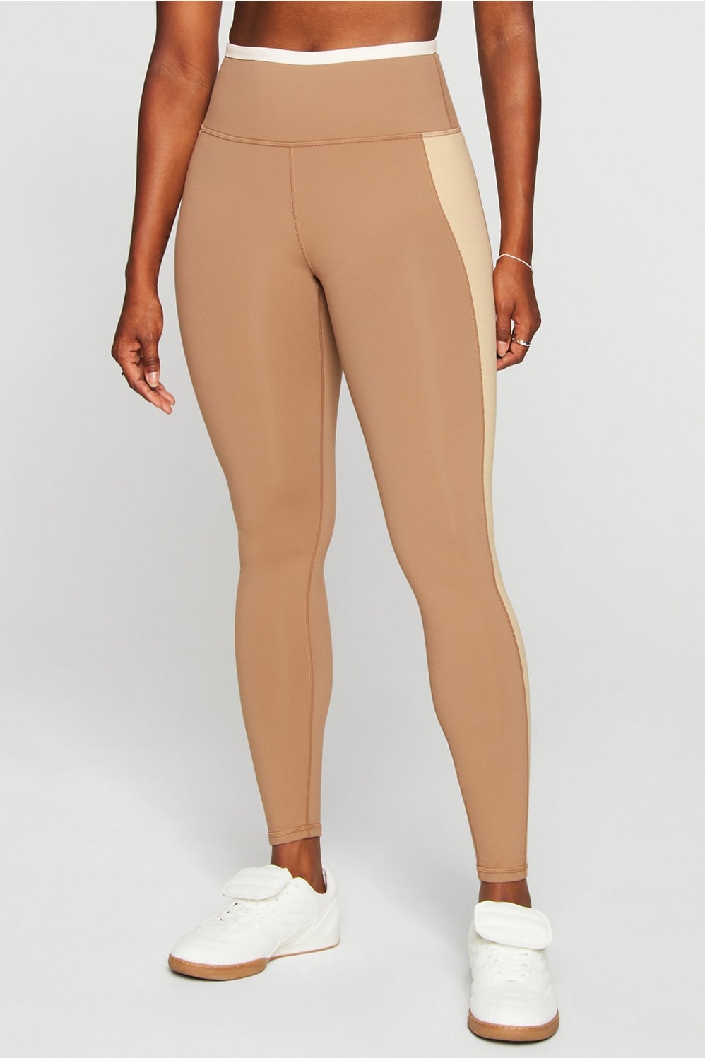 #color_mocha-latte/champagne/bone