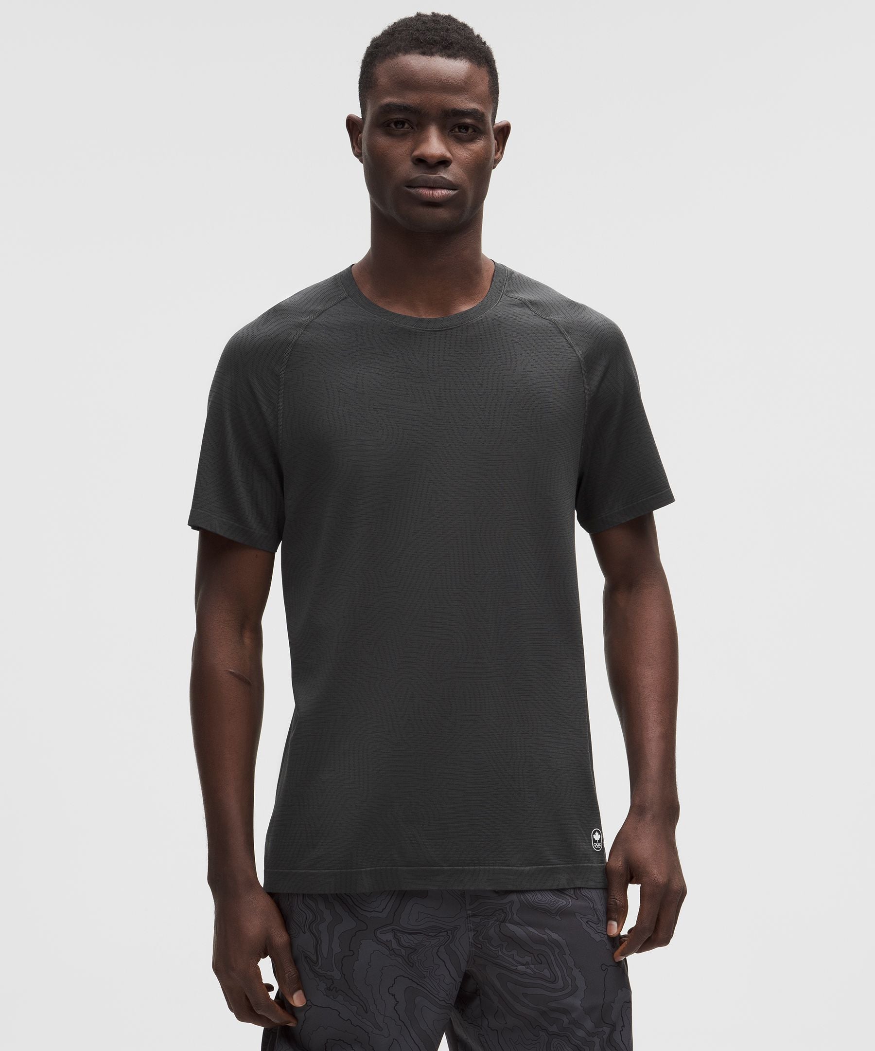 #color_maple-echo-black/graphite-grey