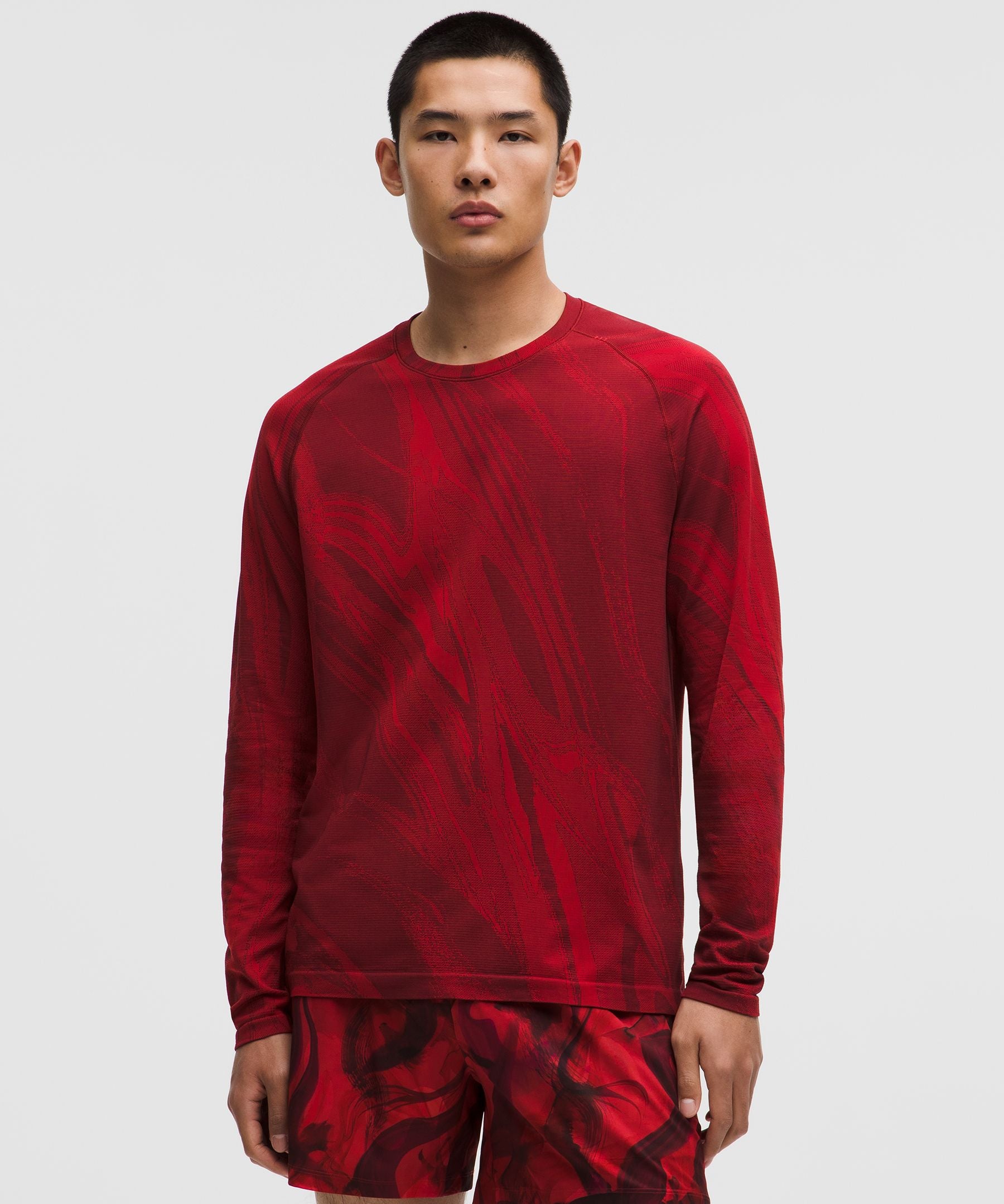 #color_swirling-plumes-oxford-red/burgundy-bay