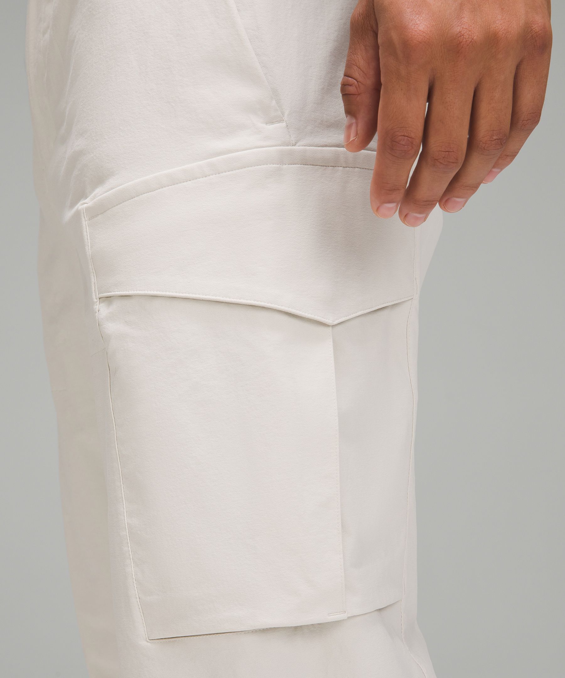Lululemon Stretch Cotton VersaTwill Relaxed-Fit Cargo Pant