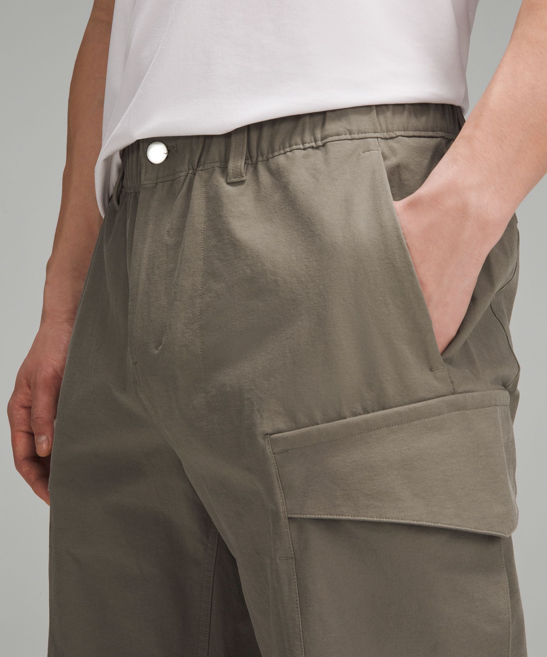 Lululemon Stretch Cotton VersaTwill Relaxed-Fit Cargo Pant