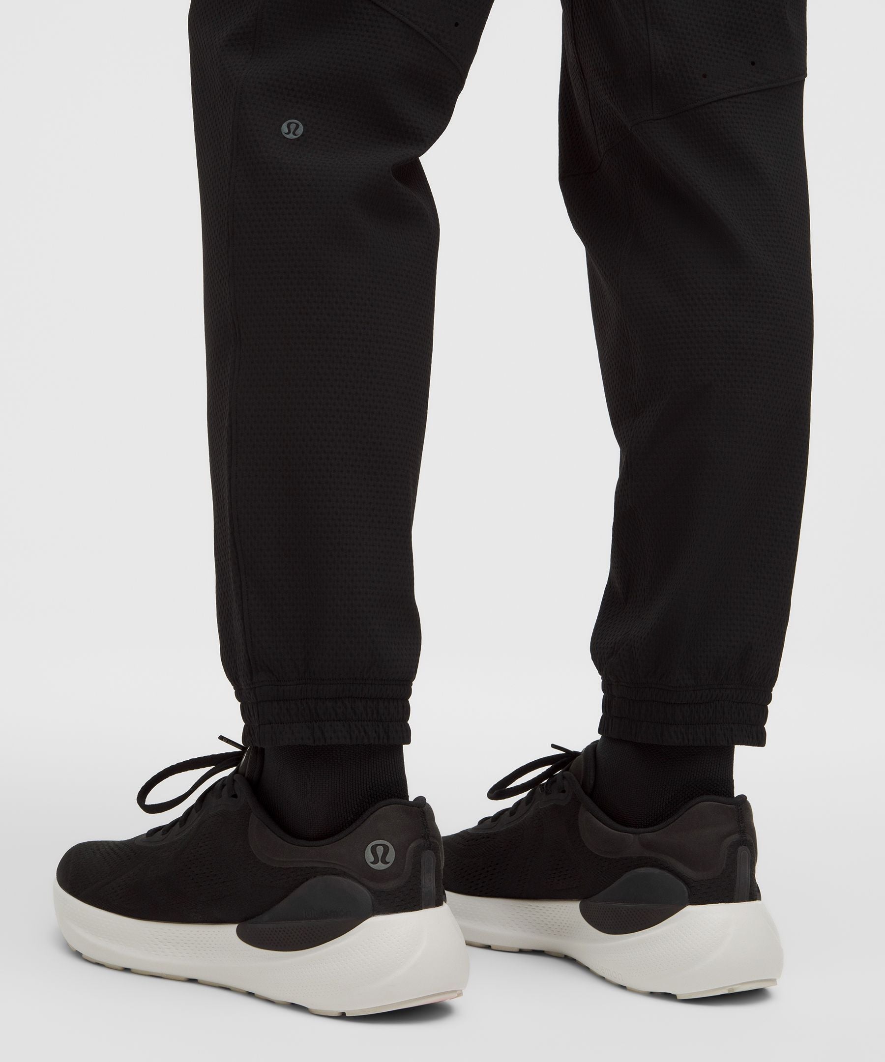 Lululemon License to Train Textured Jogger *Shorter