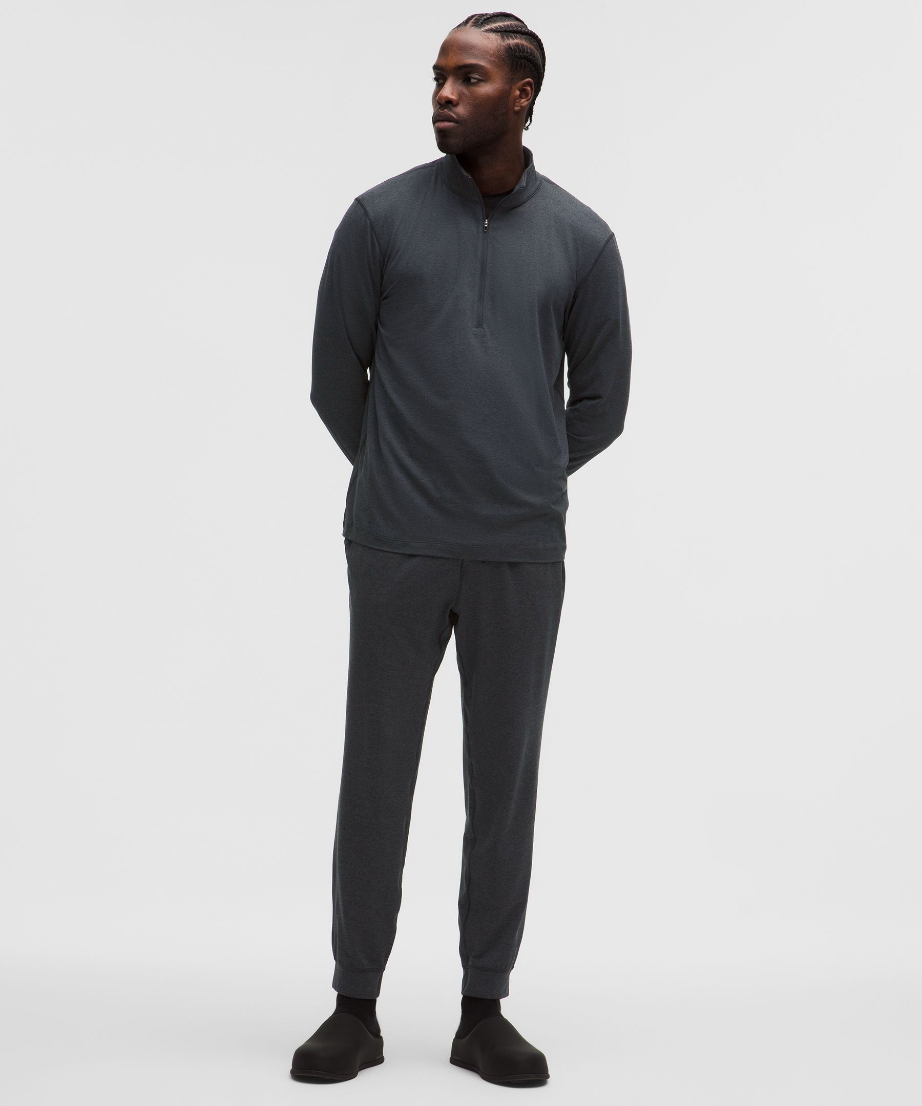 #color_heathered-black