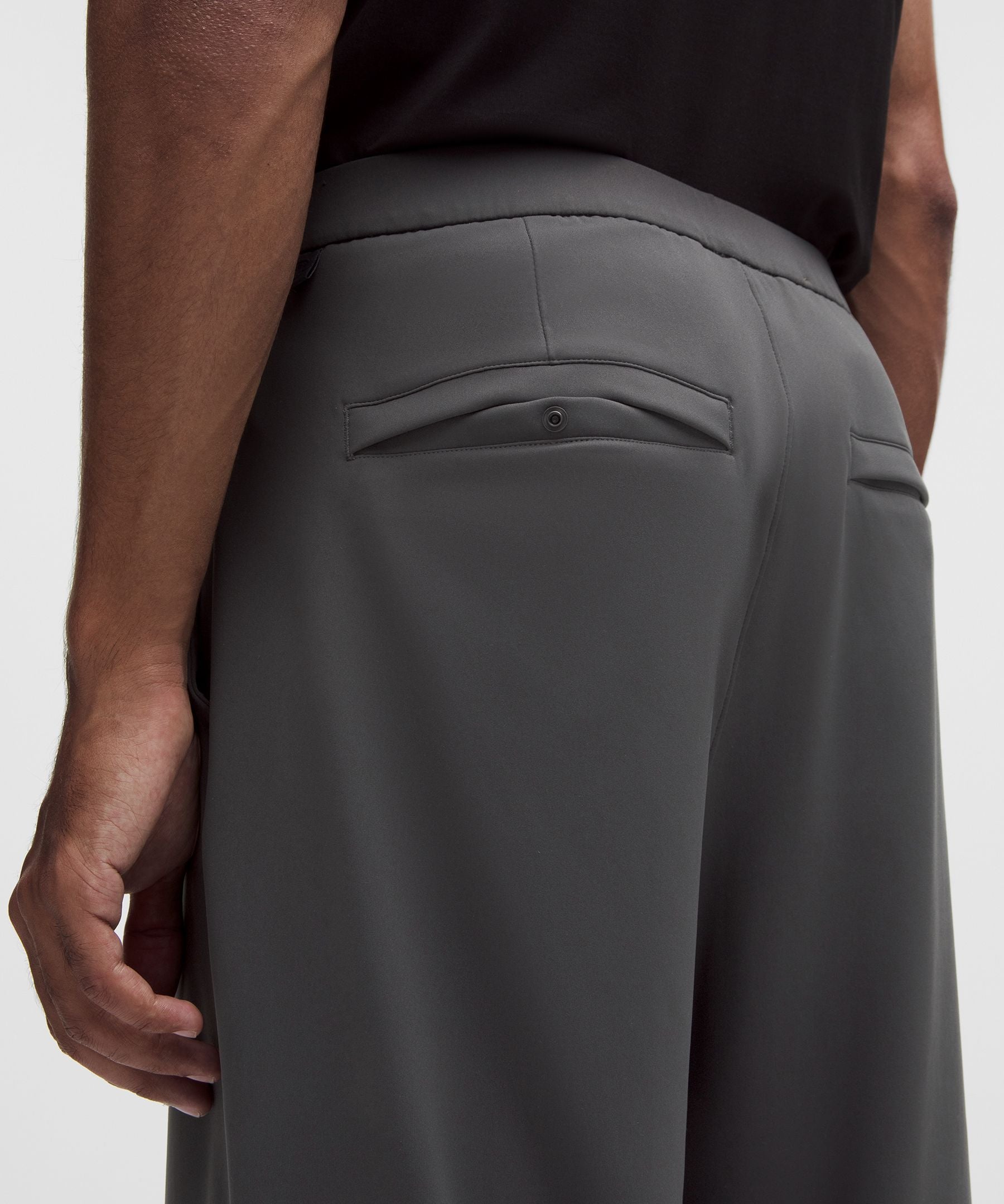 Lululemon Men's Daydrift Relaxed-Fit Pleated Trouser Regular *No Belt Loops