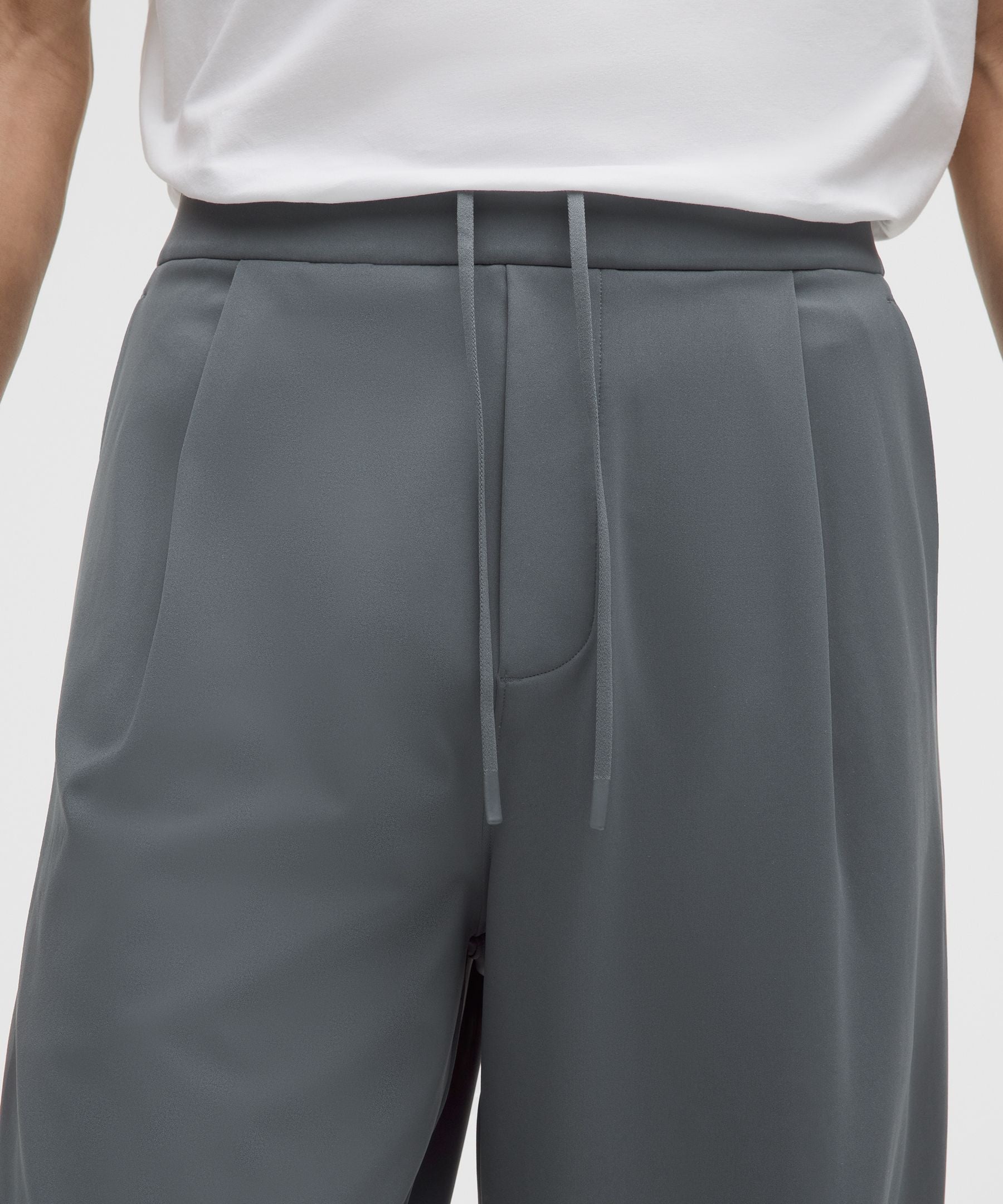 Lululemon Men's Daydrift Relaxed-Fit Pleated Trouser *Regular