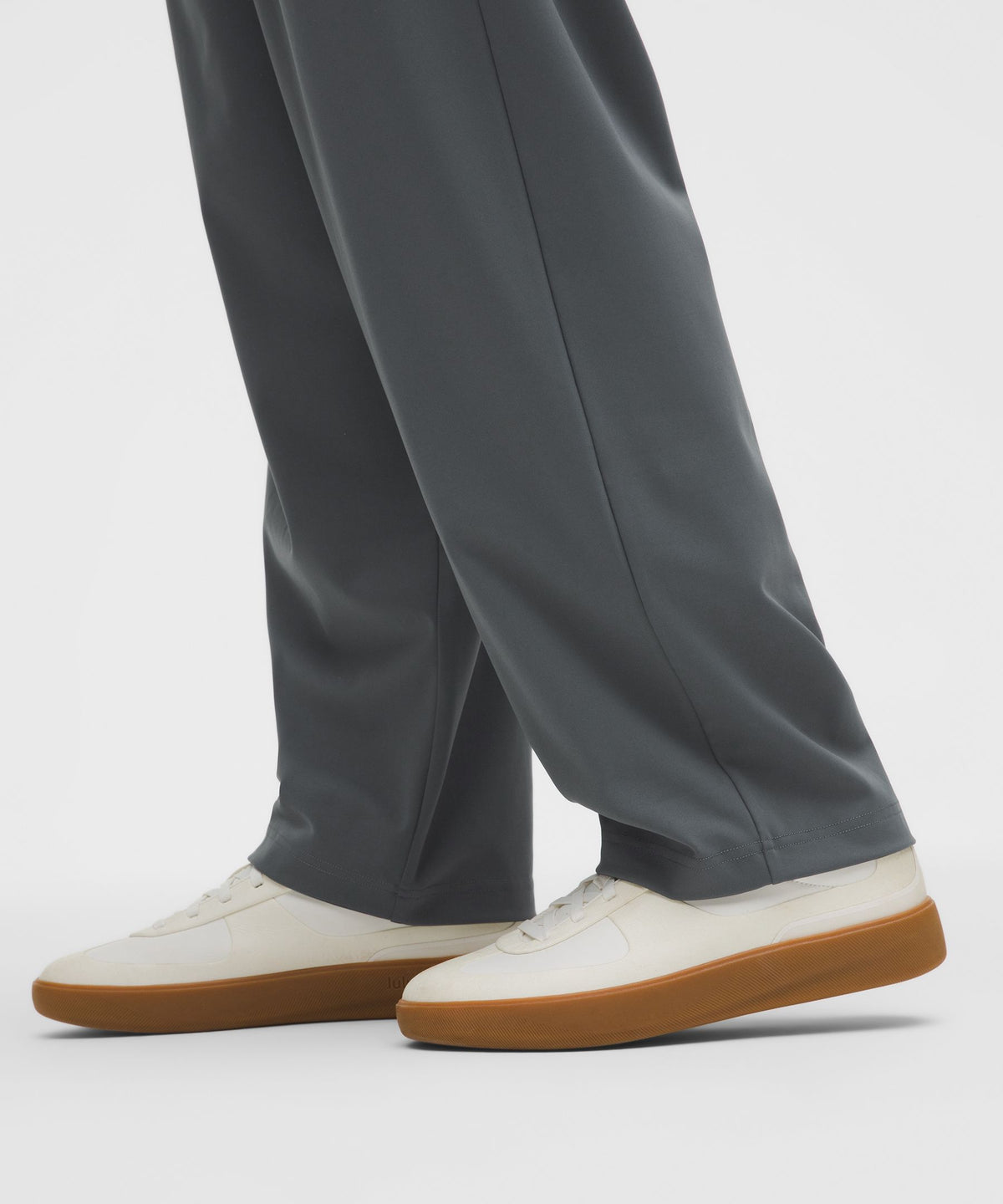 Lululemon Men's Daydrift Relaxed-Fit Pleated Trouser *Regular