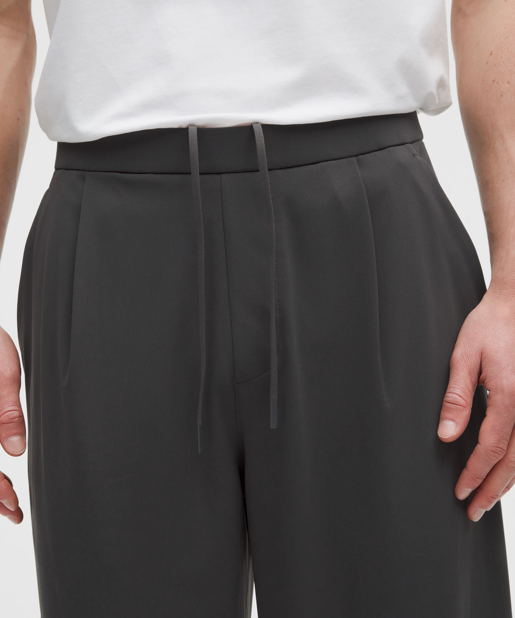 Lululemon Men's Daydrift Relaxed-Fit Pleated Trouser Shorter *No Belt Loops