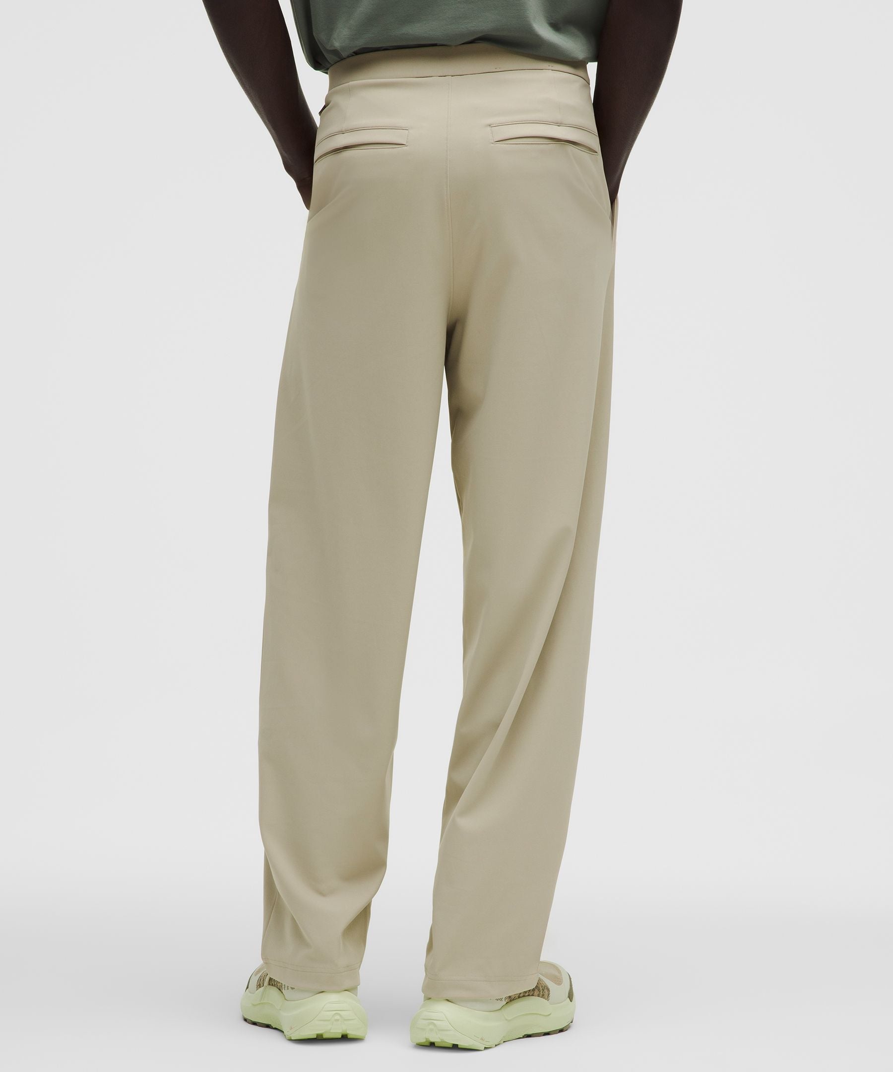 Lululemon Men's Daydrift Relaxed-Fit Pleated Trouser *Regular