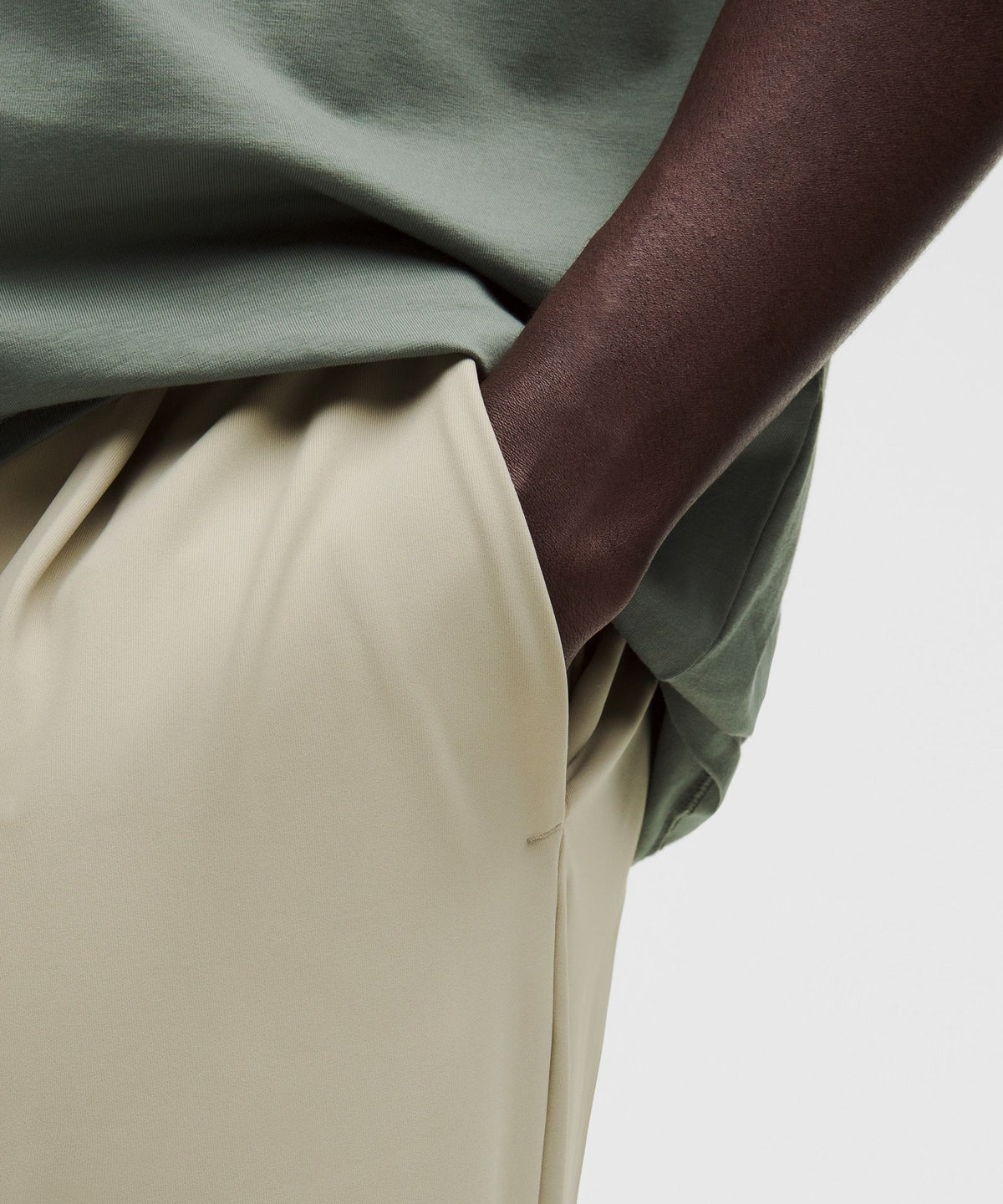 Lululemon Men's Daydrift Relaxed-Fit Pleated Trouser *Regular