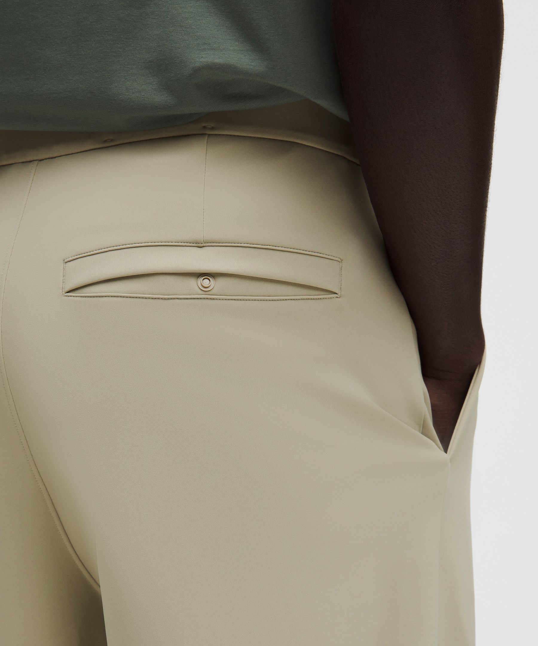 Lululemon Men's Daydrift Relaxed-Fit Pleated Trouser *Regular