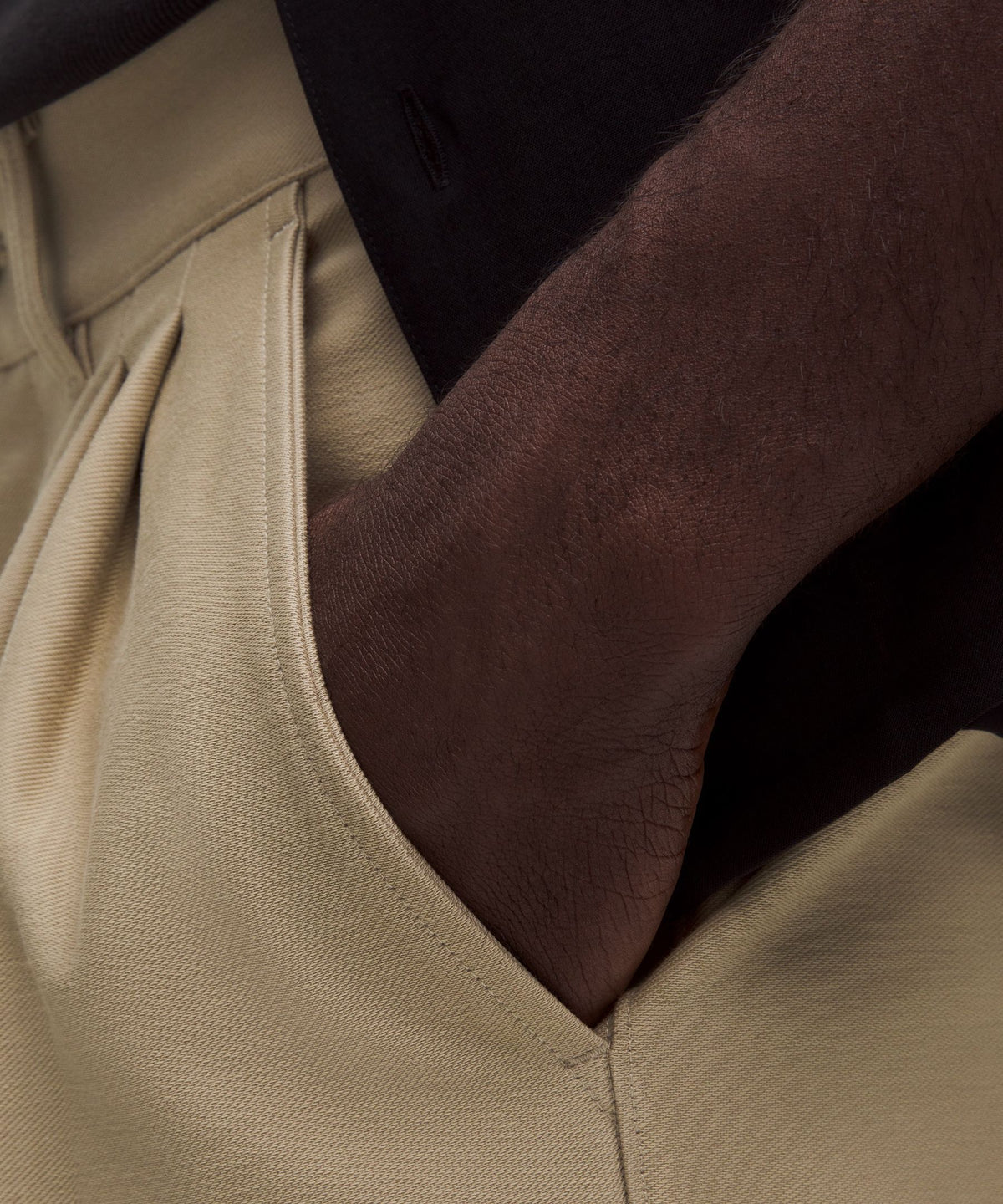 Lululemon Utilitech Twill Relaxed Pleated Trouser