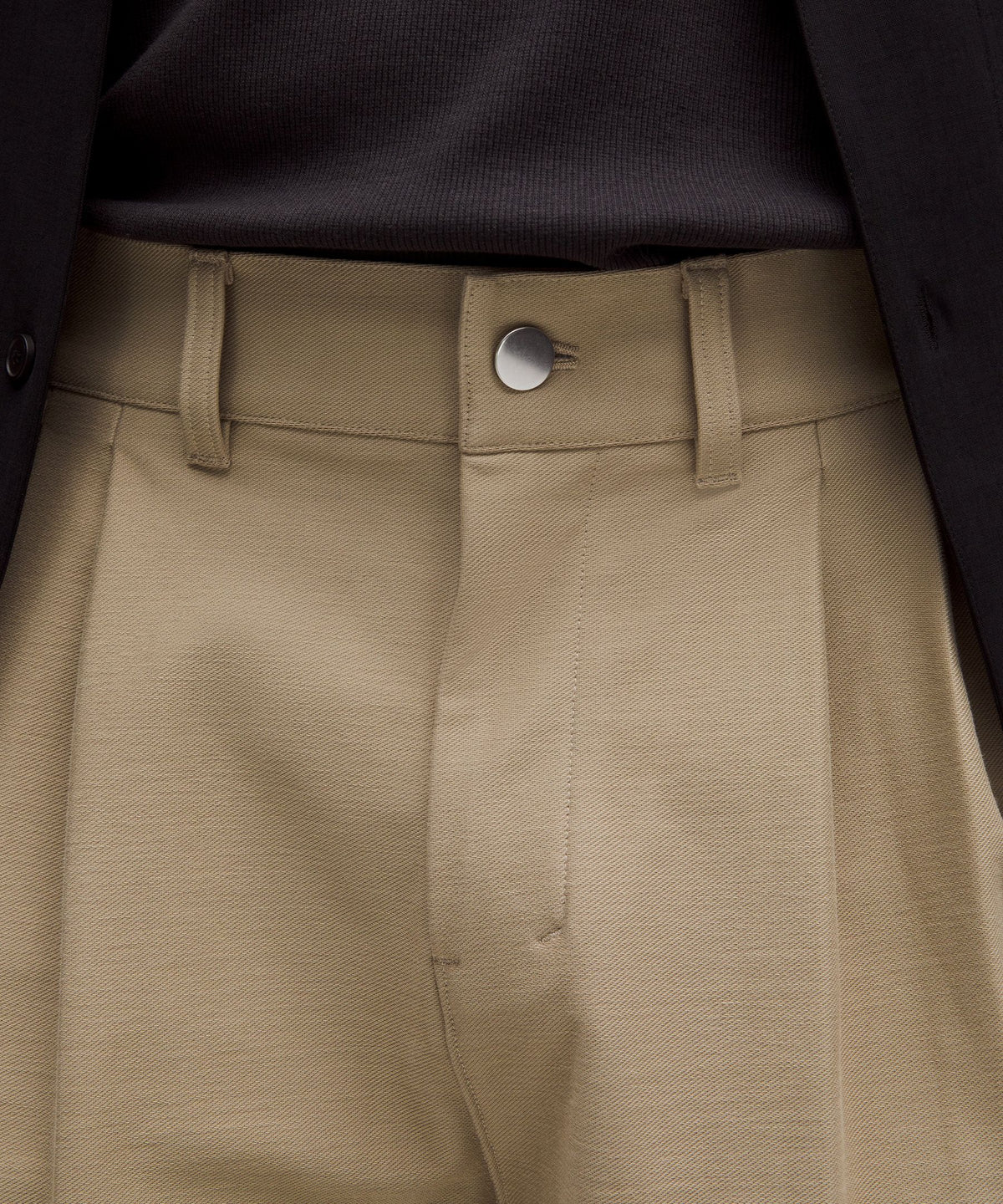 Lululemon Utilitech Twill Relaxed Pleated Trouser