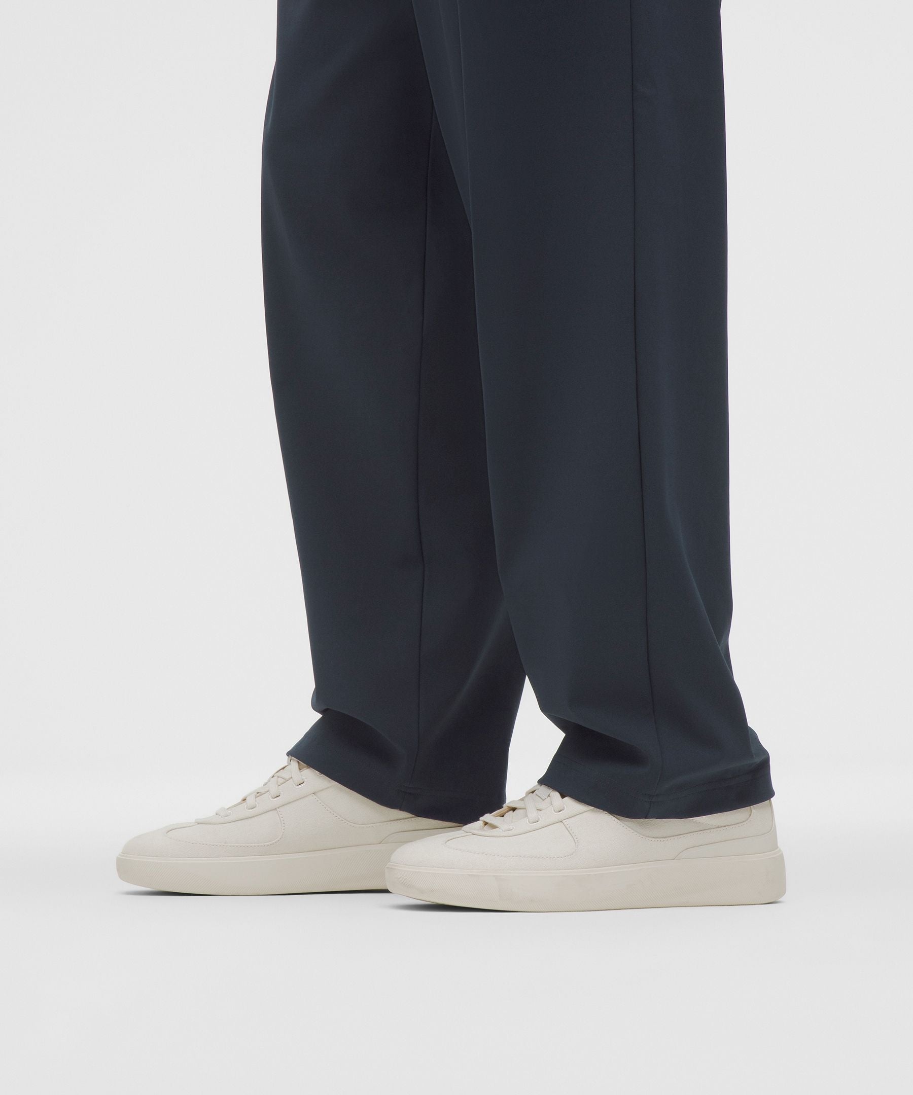Lululemon Men's Daydrift Relaxed-Fit Pleated Trouser Regular *No Belt Loops
